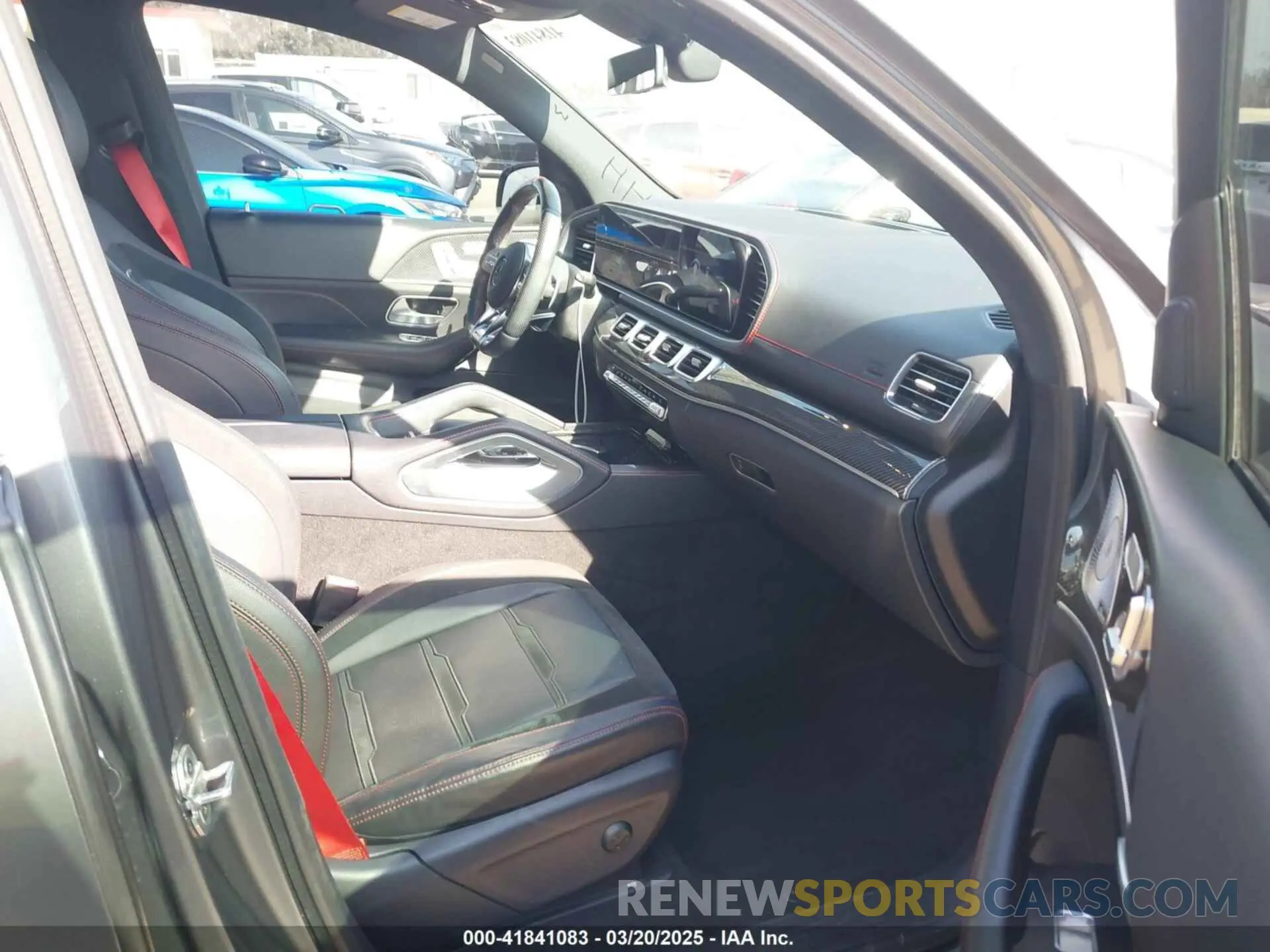 5 Photograph of a damaged car 4JGFB6BB6NA667111 MERCEDES-BENZ AMG GLE 53 2022