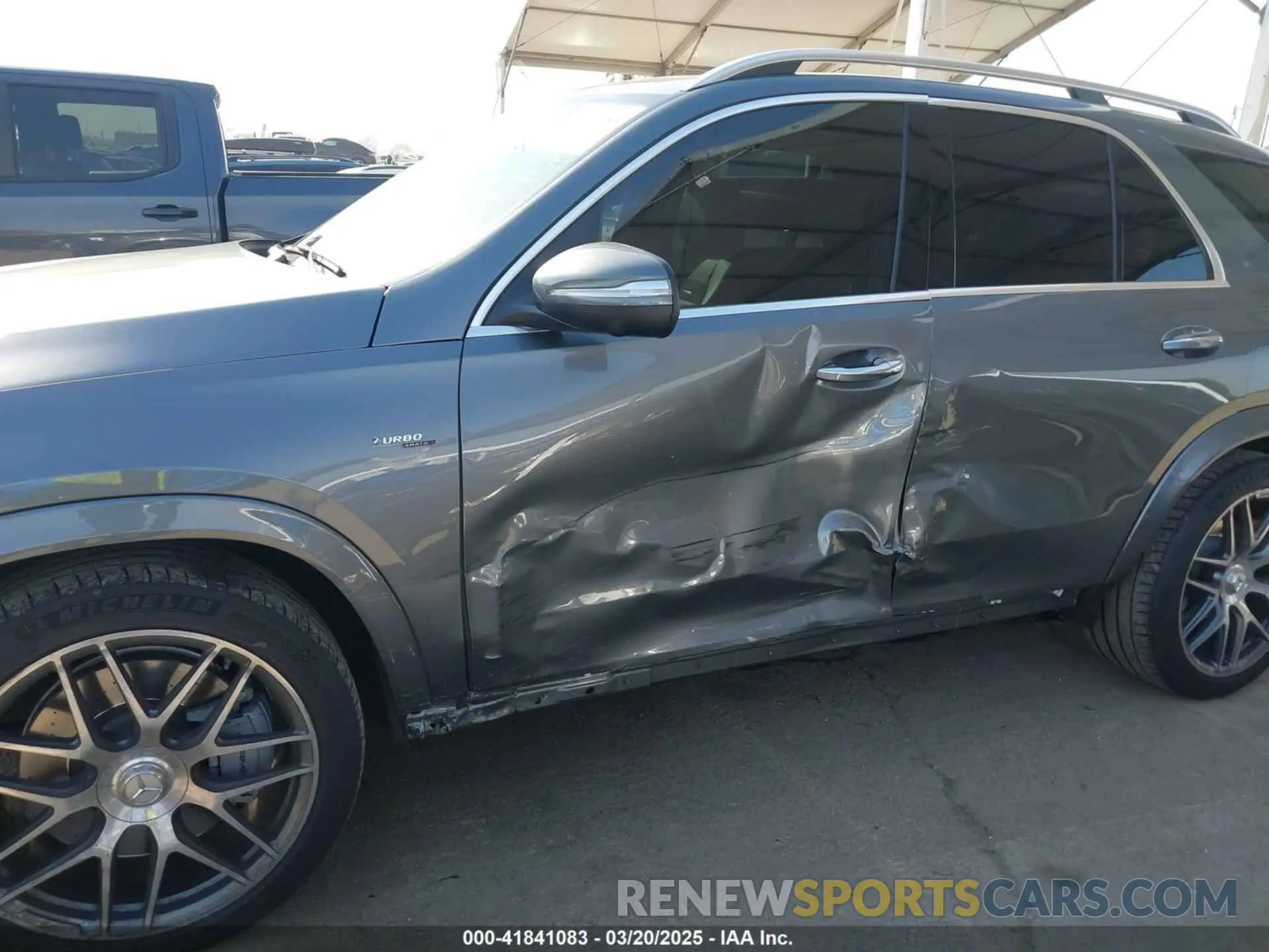 6 Photograph of a damaged car 4JGFB6BB6NA667111 MERCEDES-BENZ AMG GLE 53 2022