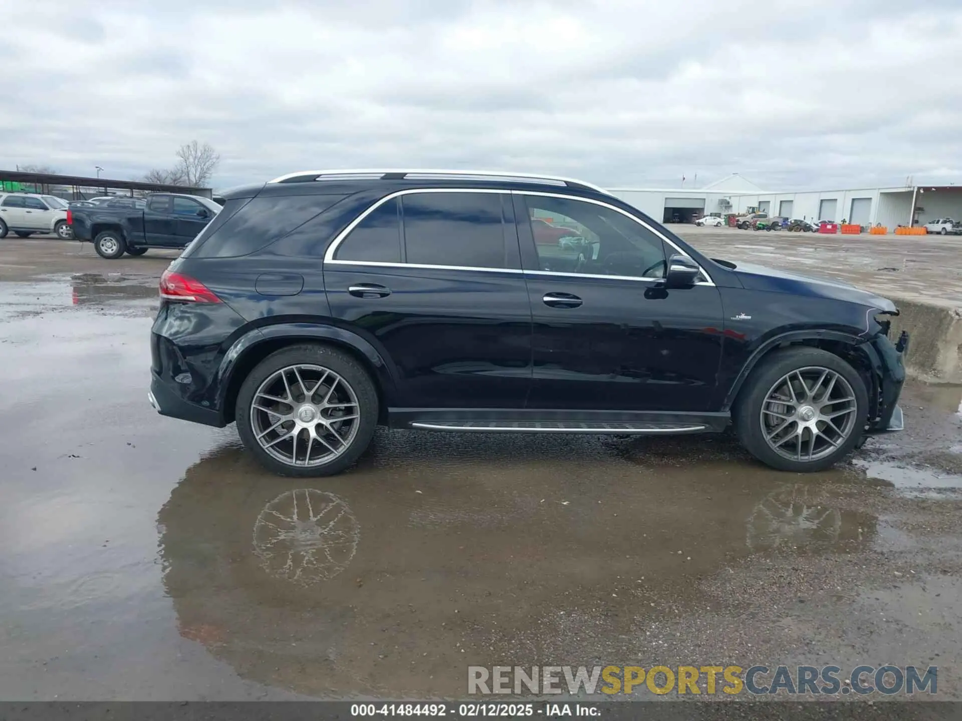 14 Photograph of a damaged car 4JGFB6BBXNA596396 MERCEDES-BENZ AMG GLE 53 2022