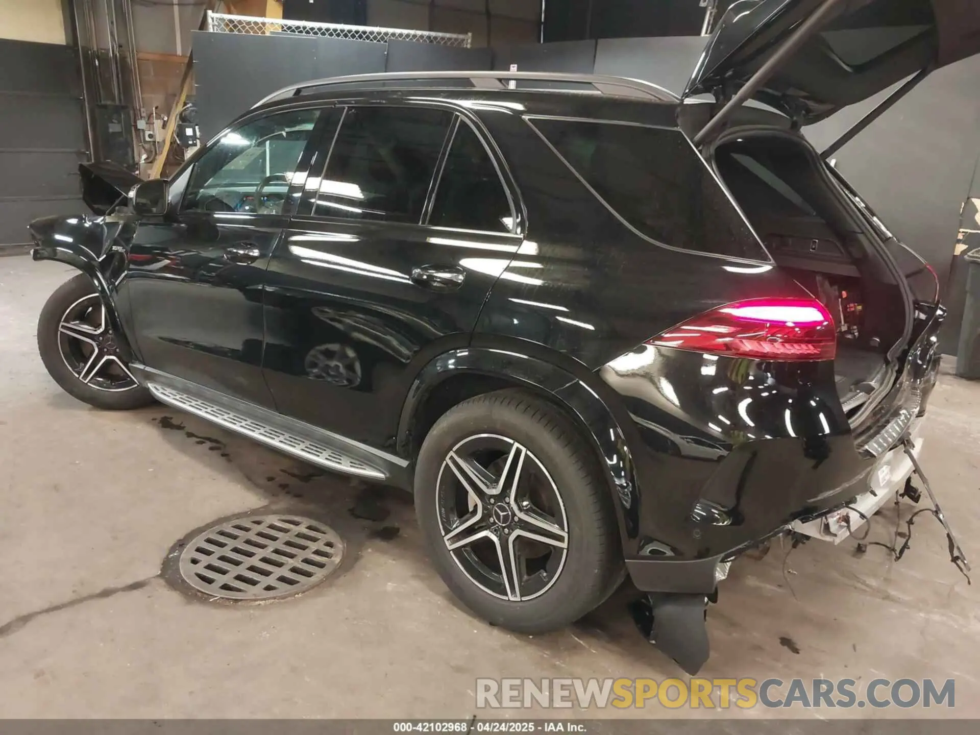 3 Photograph of a damaged car 4JGFB6BB0RB194435 MERCEDES-BENZ AMG GLE 53 2024