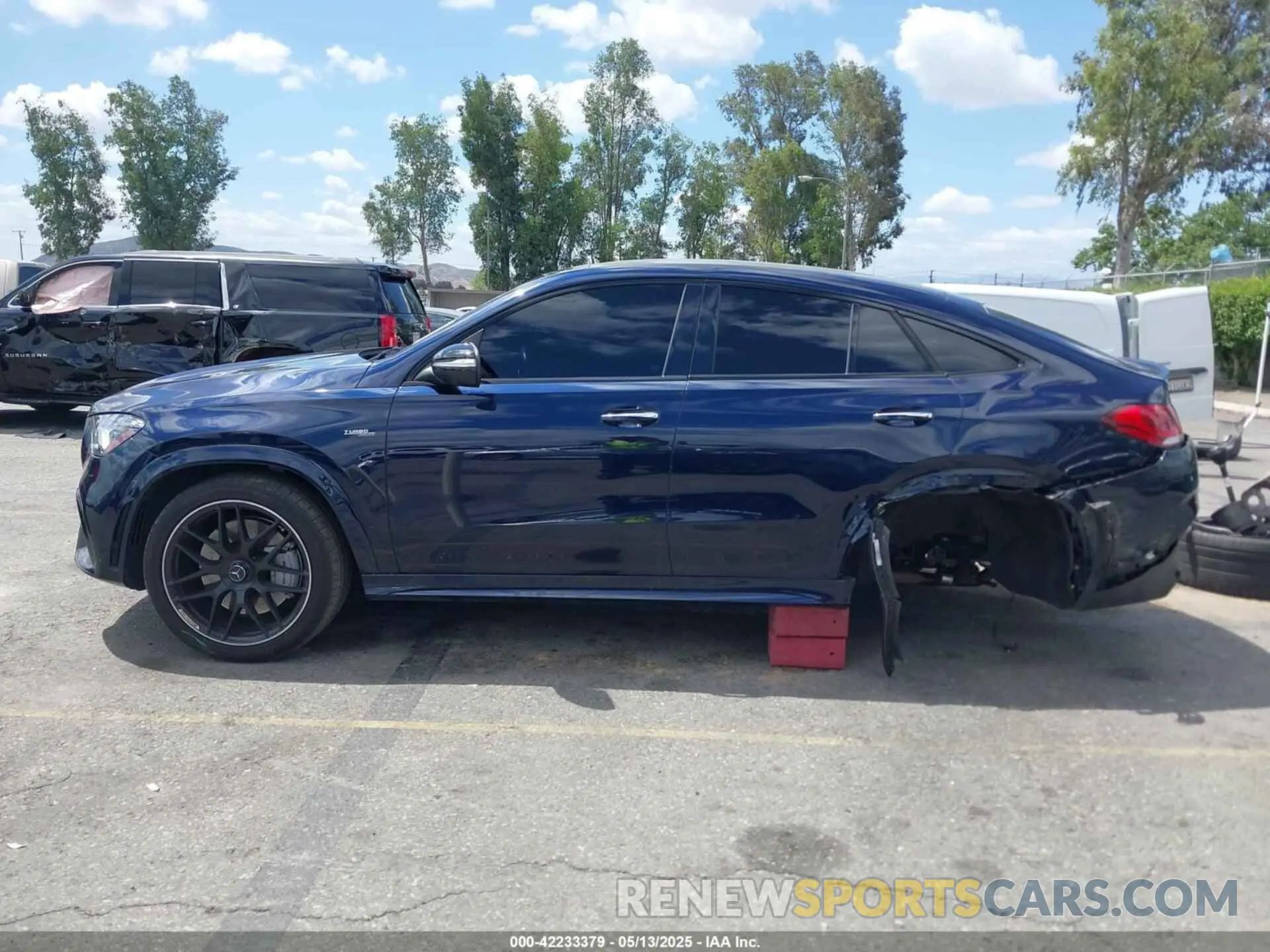 14 Photograph of a damaged car 4JGFD6BB2MA447215 MERCEDES-BENZ AMG GLE 53 COUPE 2021