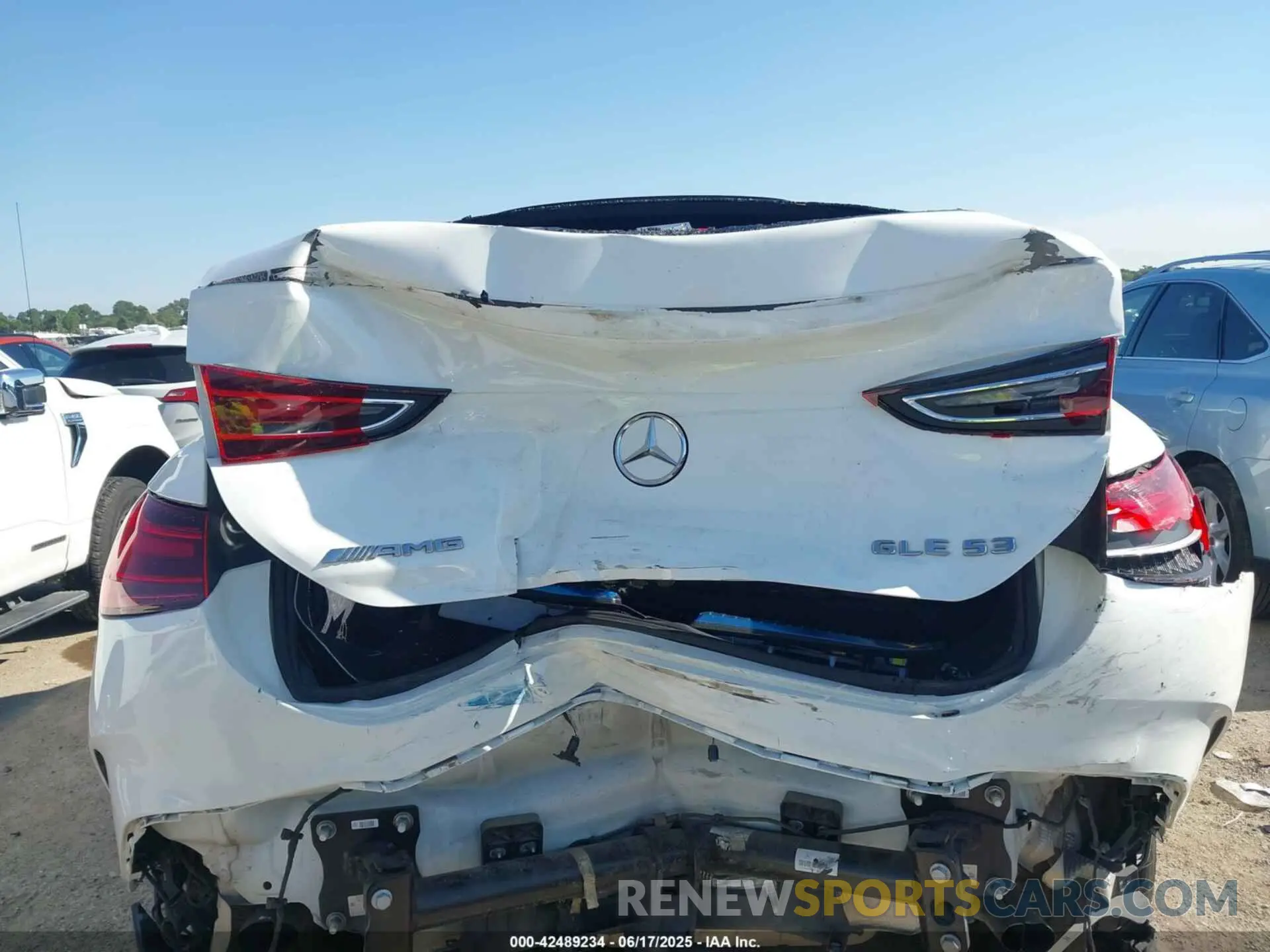 16 Photograph of a damaged car 4JGFD6BBXRB090111 MERCEDES-BENZ AMG GLE 53 COUPE 2024