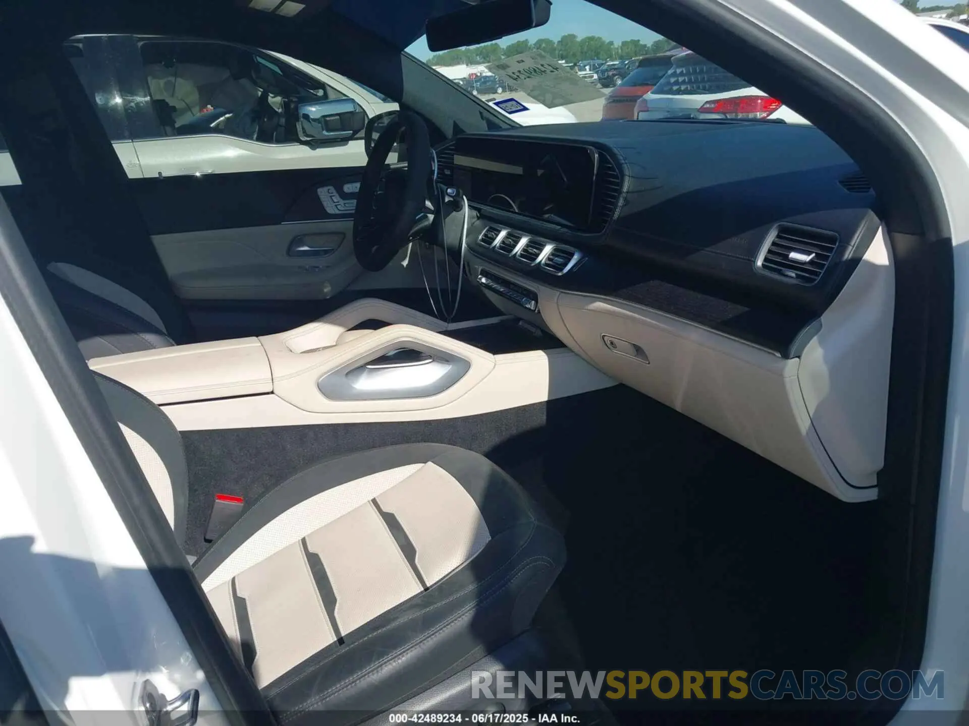 5 Photograph of a damaged car 4JGFD6BBXRB090111 MERCEDES-BENZ AMG GLE 53 COUPE 2024