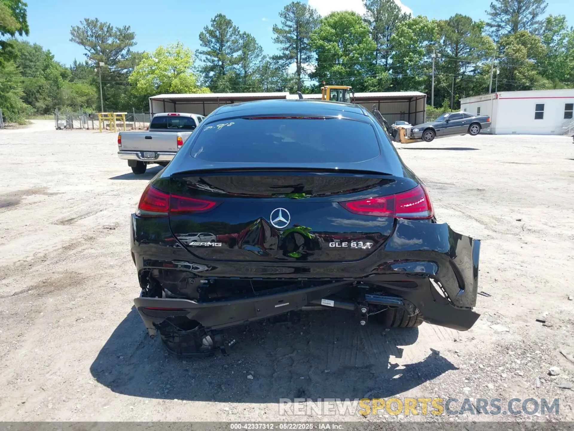 16 Photograph of a damaged car 4JGFD8KB8NA805592 MERCEDES-BENZ AMG GLE 63 COUPE 2022