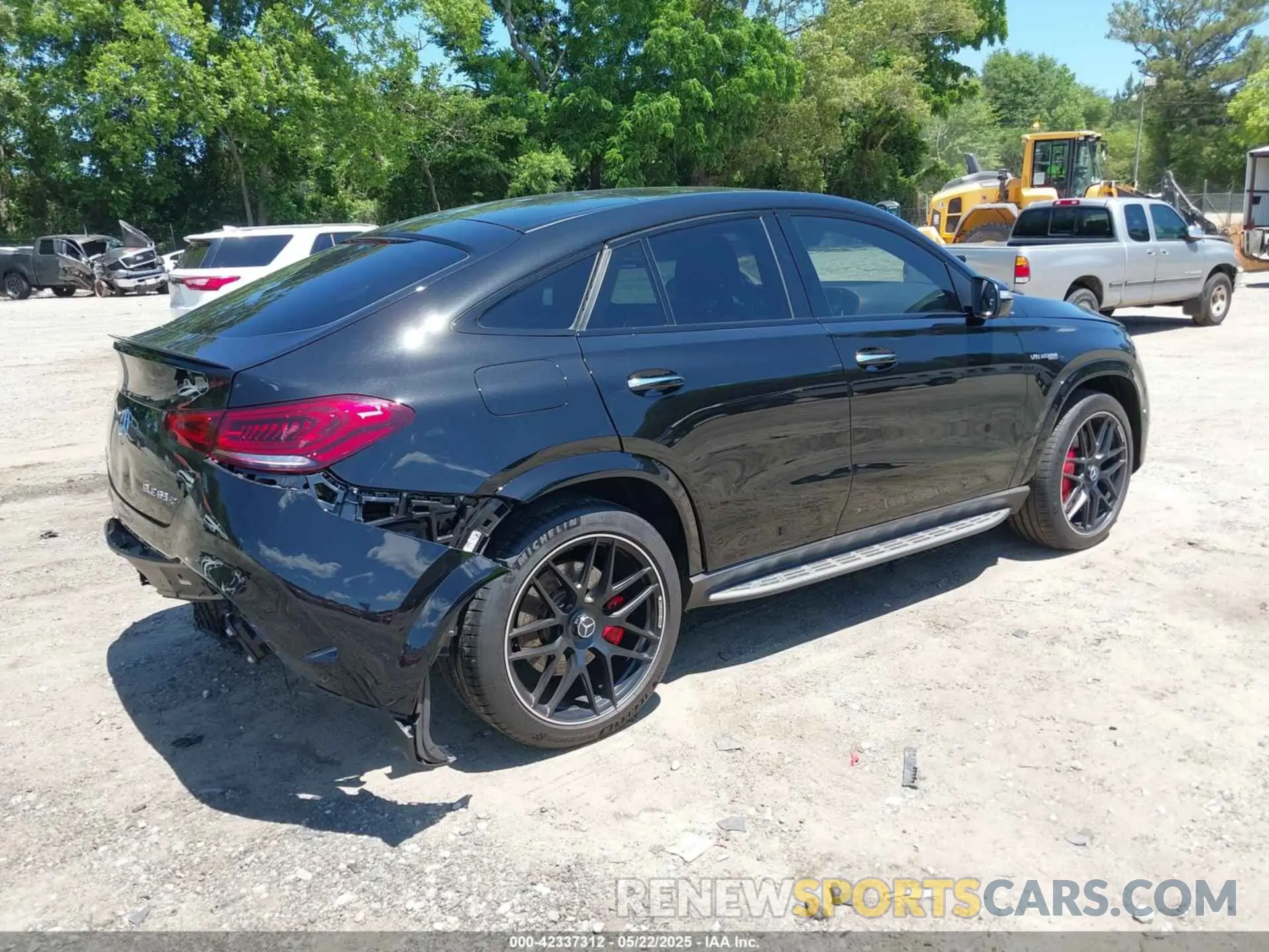 4 Photograph of a damaged car 4JGFD8KB8NA805592 MERCEDES-BENZ AMG GLE 63 COUPE 2022