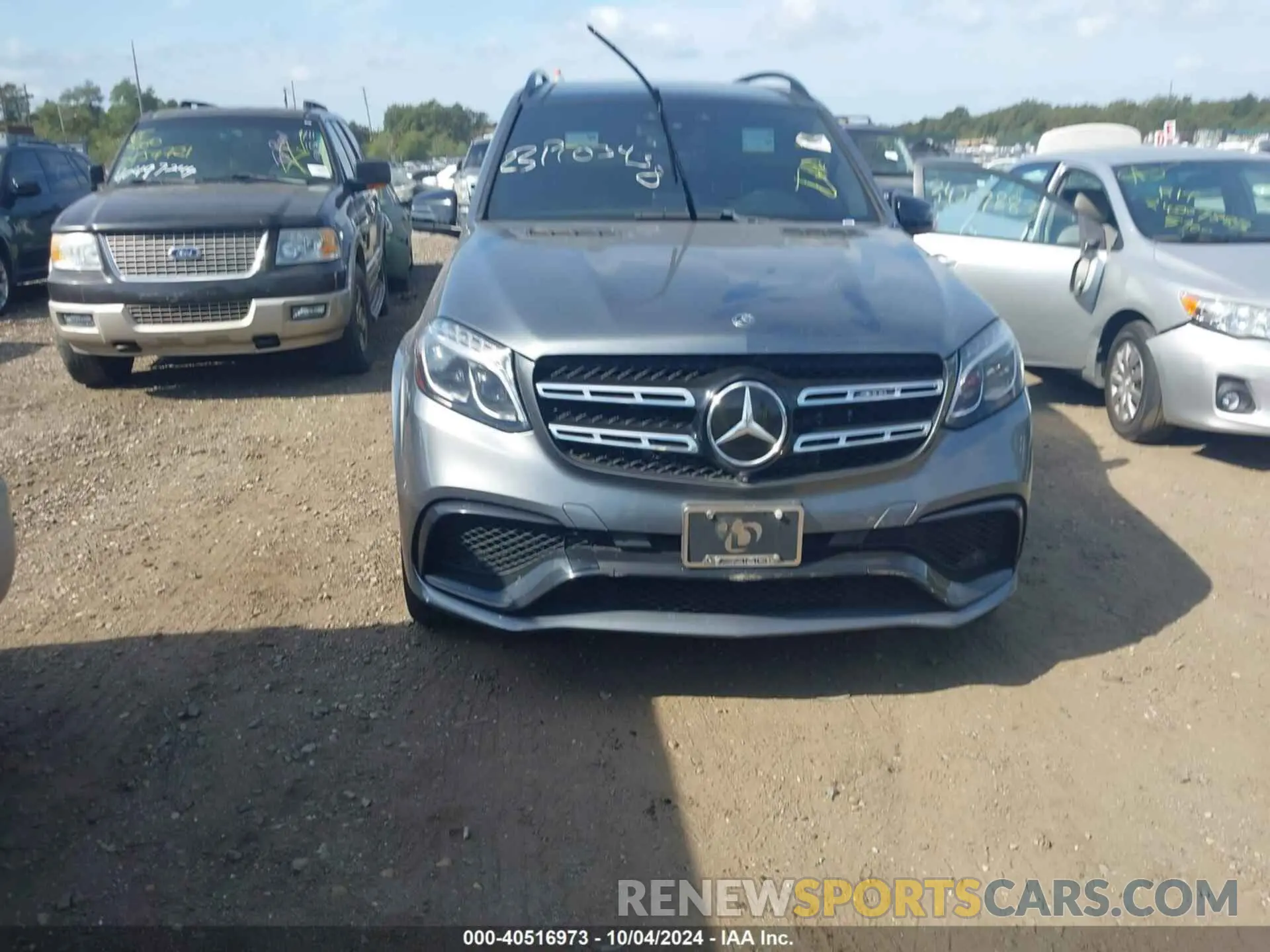 11 Photograph of a damaged car 4JGDF7FE4KB314085 MERCEDES-BENZ AMG GLS 63 2019