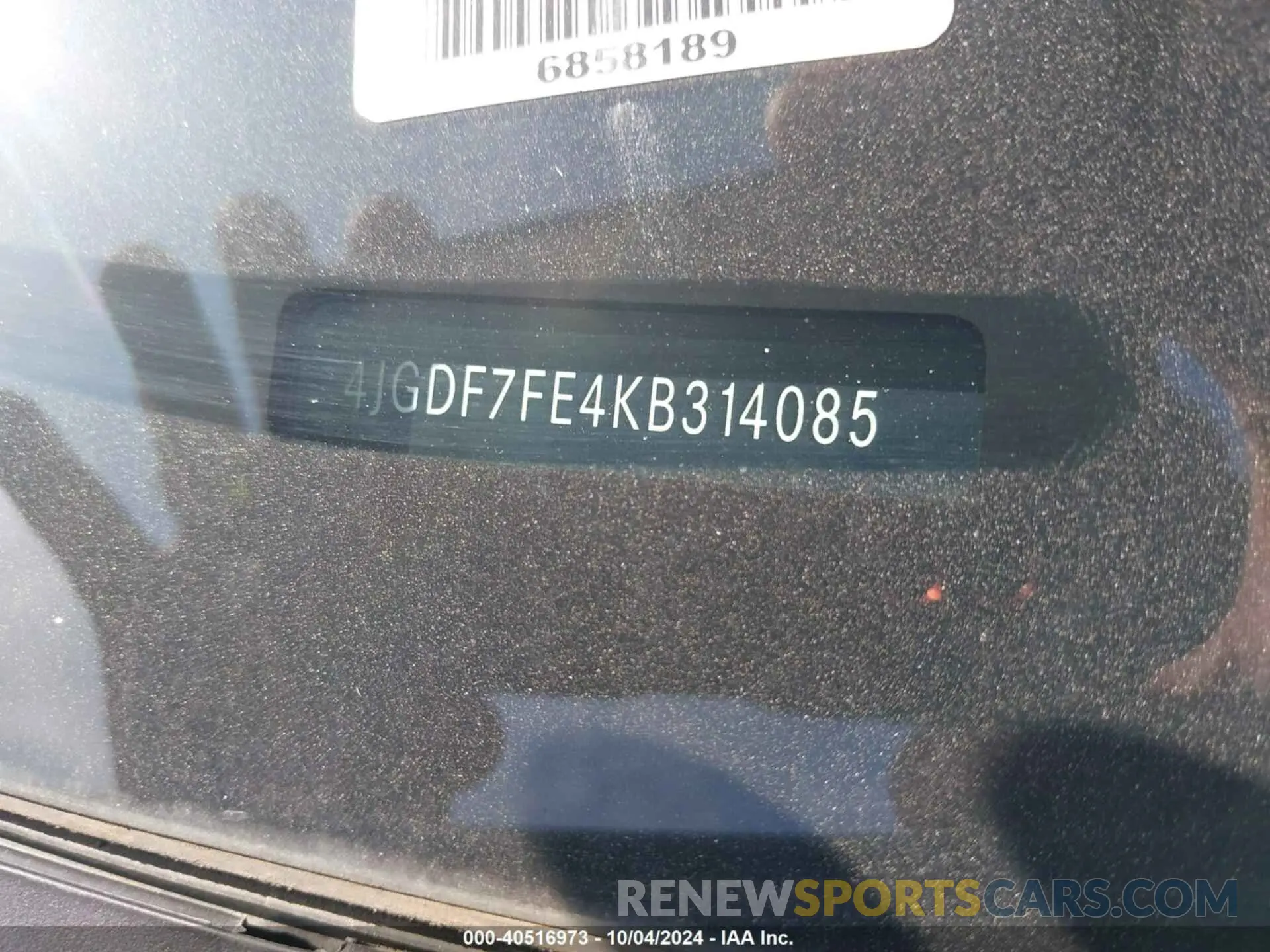 16 Photograph of a damaged car 4JGDF7FE4KB314085 MERCEDES-BENZ AMG GLS 63 2019