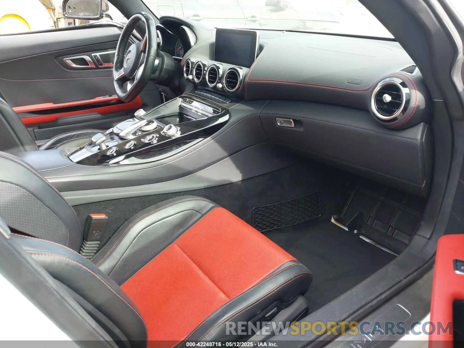 5 Photograph of a damaged car WDDYK7HA8KA024178 MERCEDES-BENZ AMG GT 2019