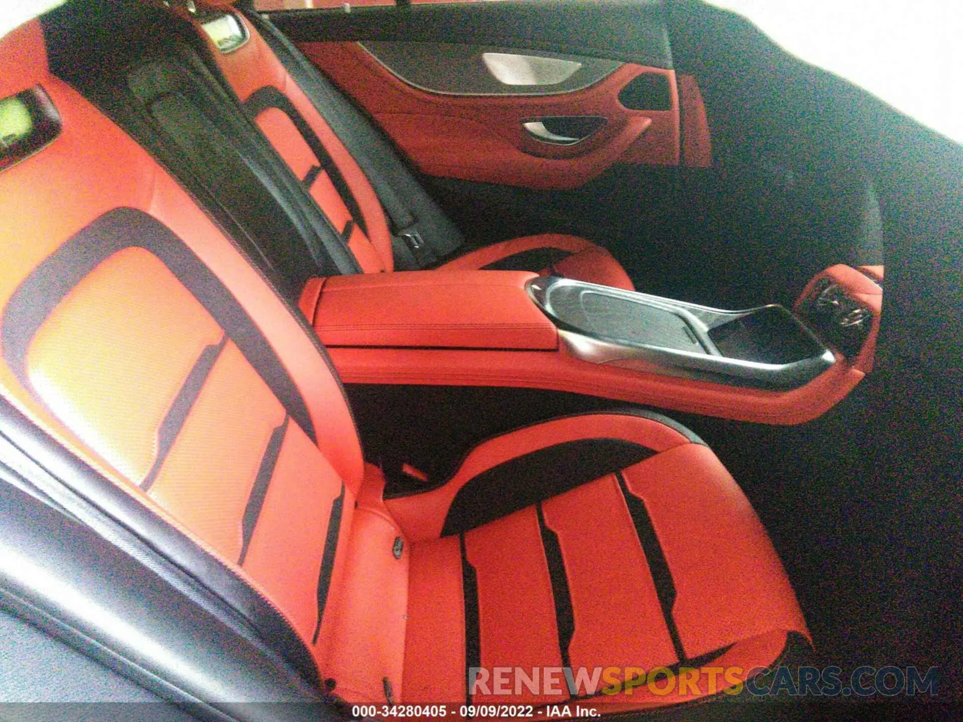 8 Photograph of a damaged car W1K7X6BB1NA047136 MERCEDES-BENZ AMG GT 2022