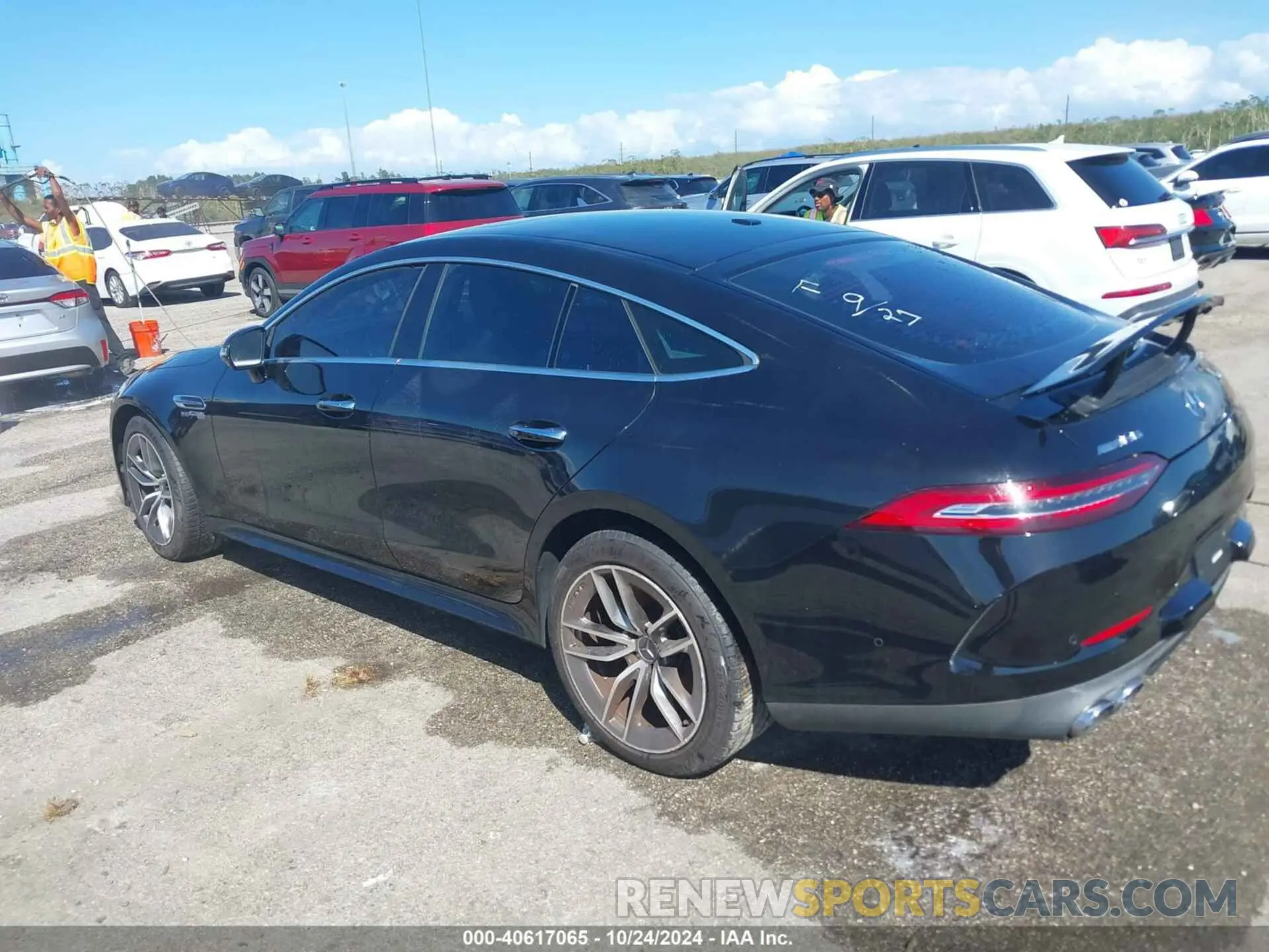 3 Фотография поврежденного автомобиля W1K7X5KB8MA037437 MERCEDES-BENZ AMG GT 43 4-DOOR COUPE 2021