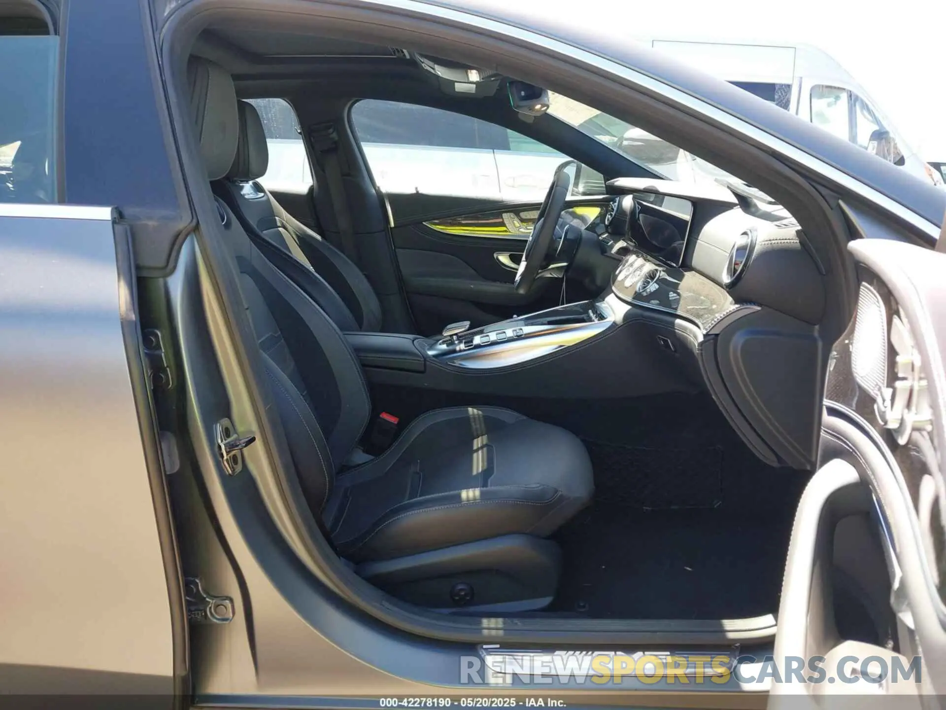 5 Photograph of a damaged car W1K7X8KB0LA015870 MERCEDES-BENZ AMG GT 63 4-DOOR COUPE 2020