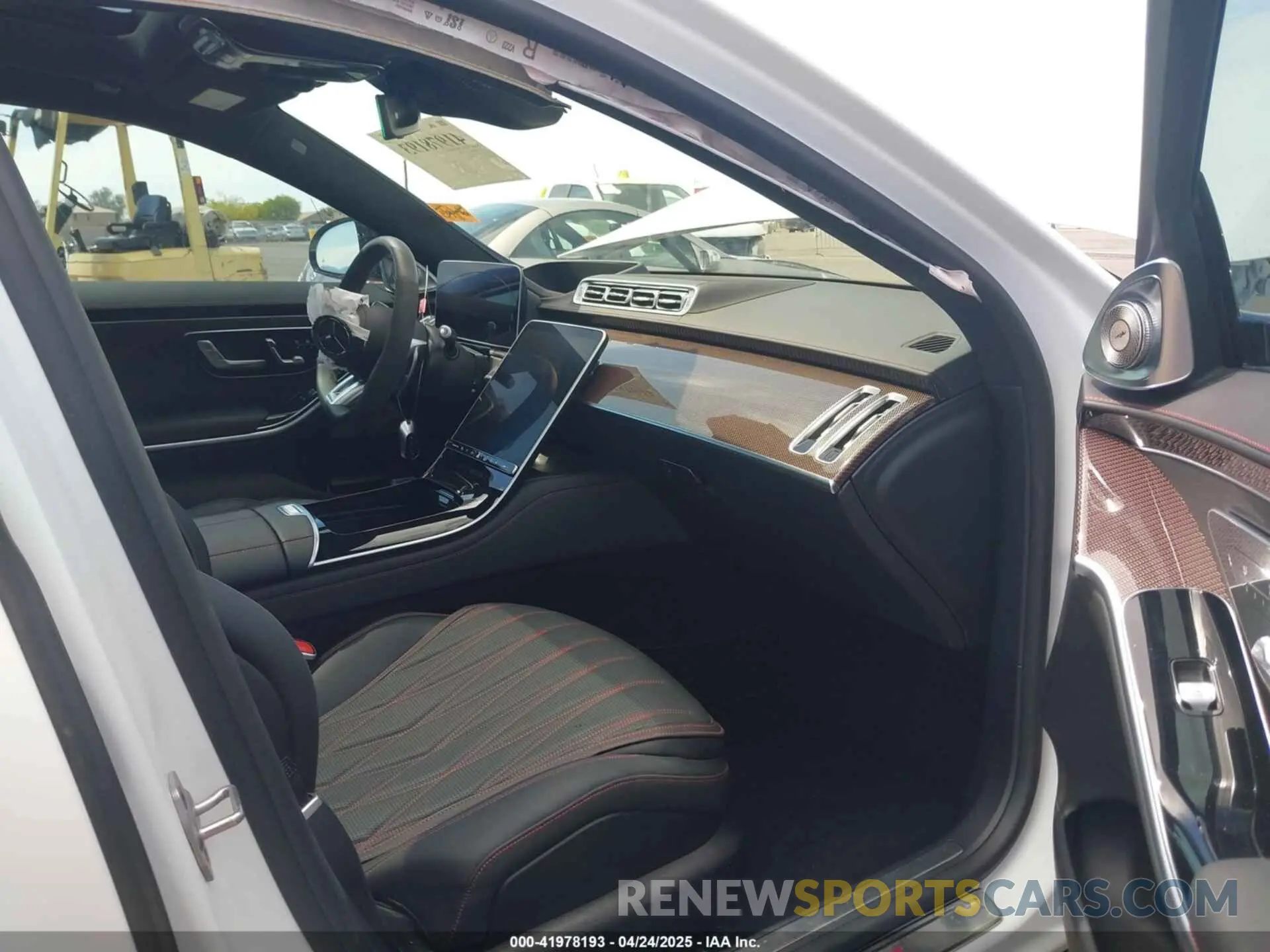 5 Photograph of a damaged car W1K6G8CB3RA269463 MERCEDES-BENZ AMG S 63 E 2024