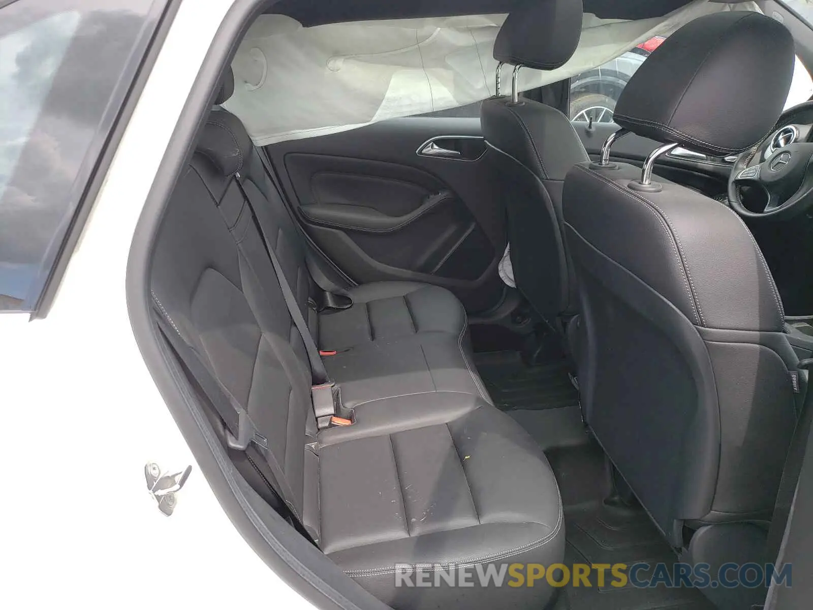 6 Photograph of a damaged car WDDMH4GB1KJ522518 MERCEDES-BENZ B CLASS 2019