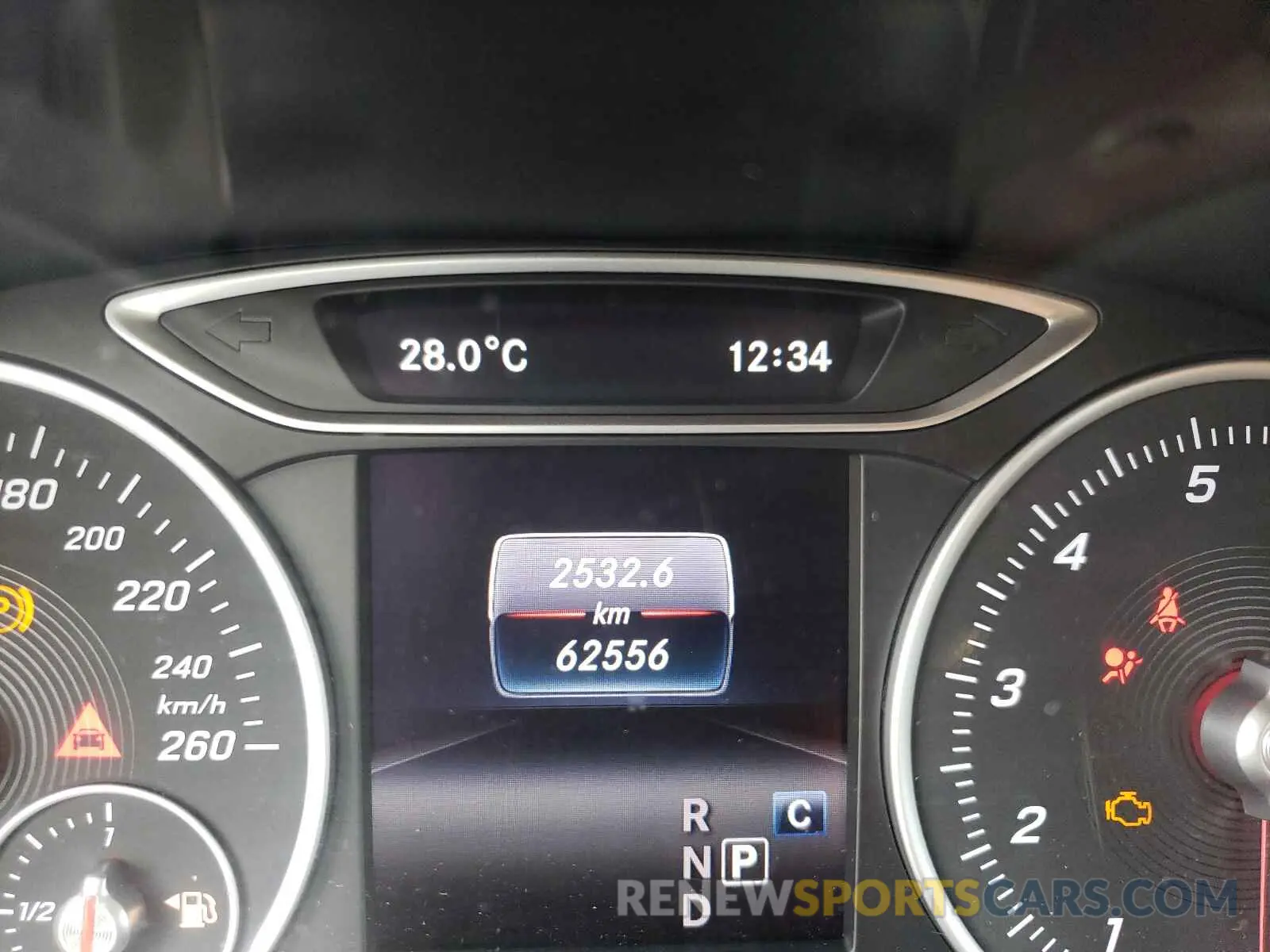 8 Photograph of a damaged car WDDMH4GB1KJ522518 MERCEDES-BENZ B CLASS 2019
