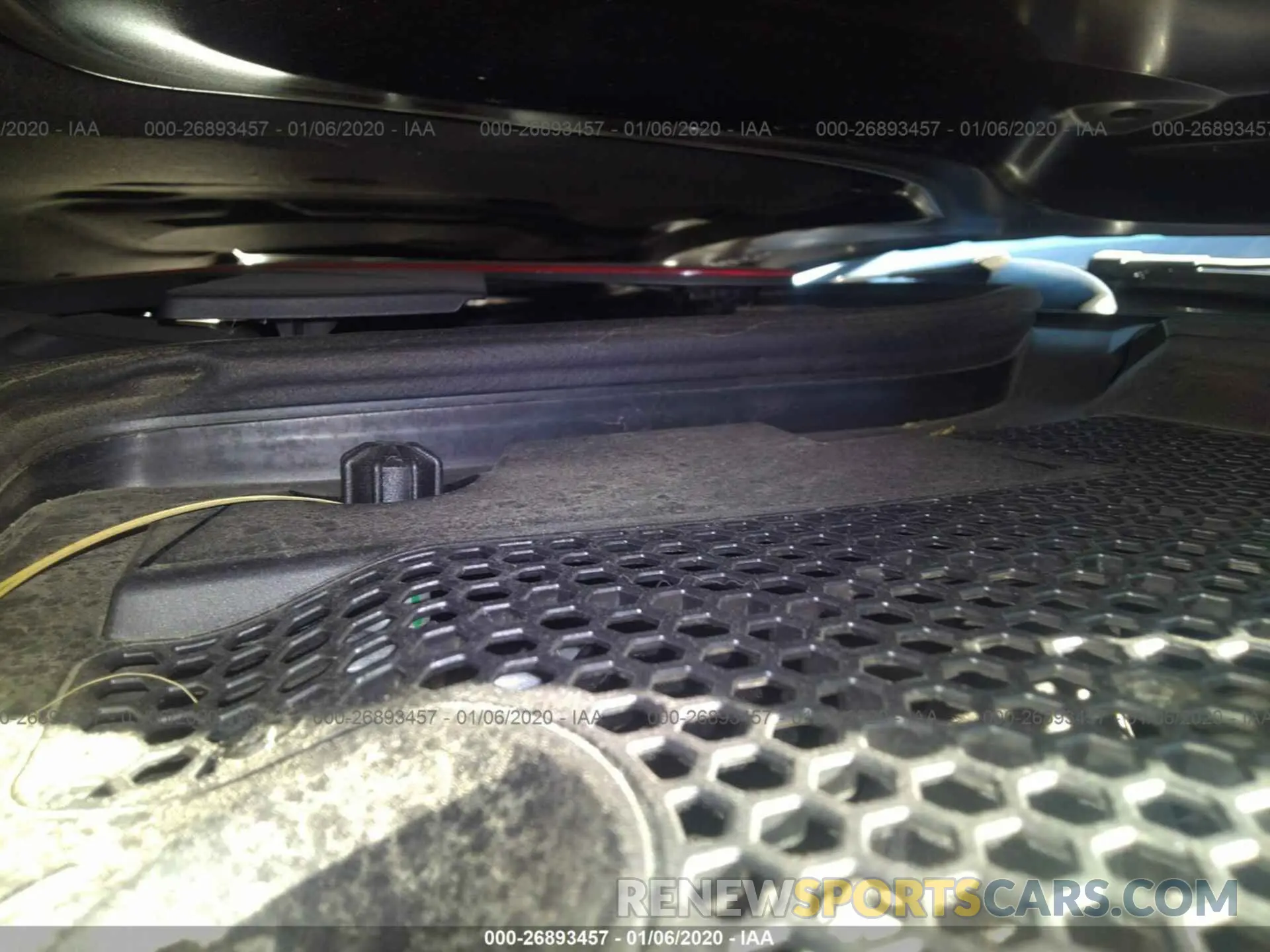 10 Photograph of a damaged car 55SWF6EB0KU293469 MERCEDES-BENZ C 2019