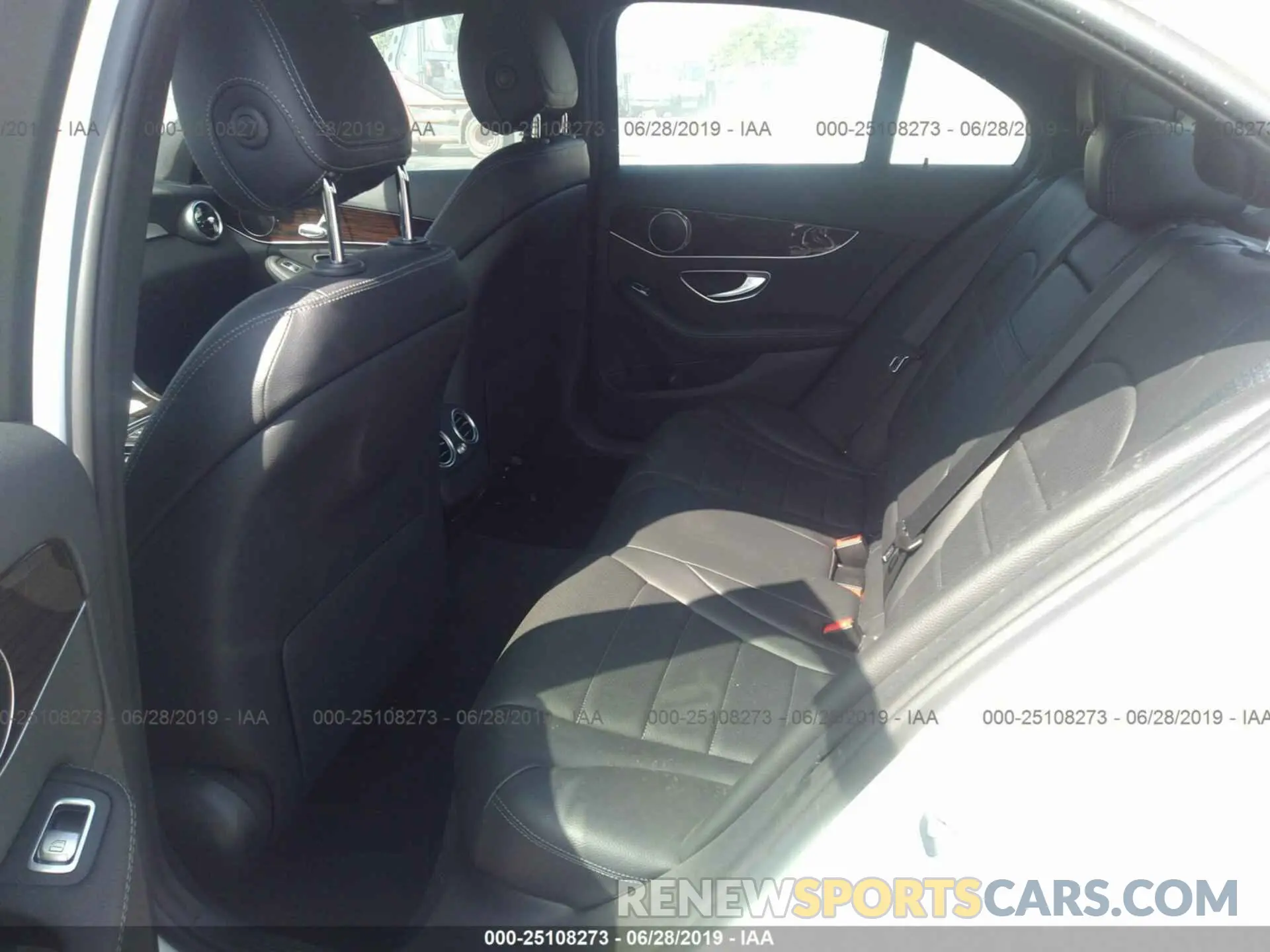 8 Photograph of a damaged car 55SWF8DB3KU300394 MERCEDES-BENZ C 2019