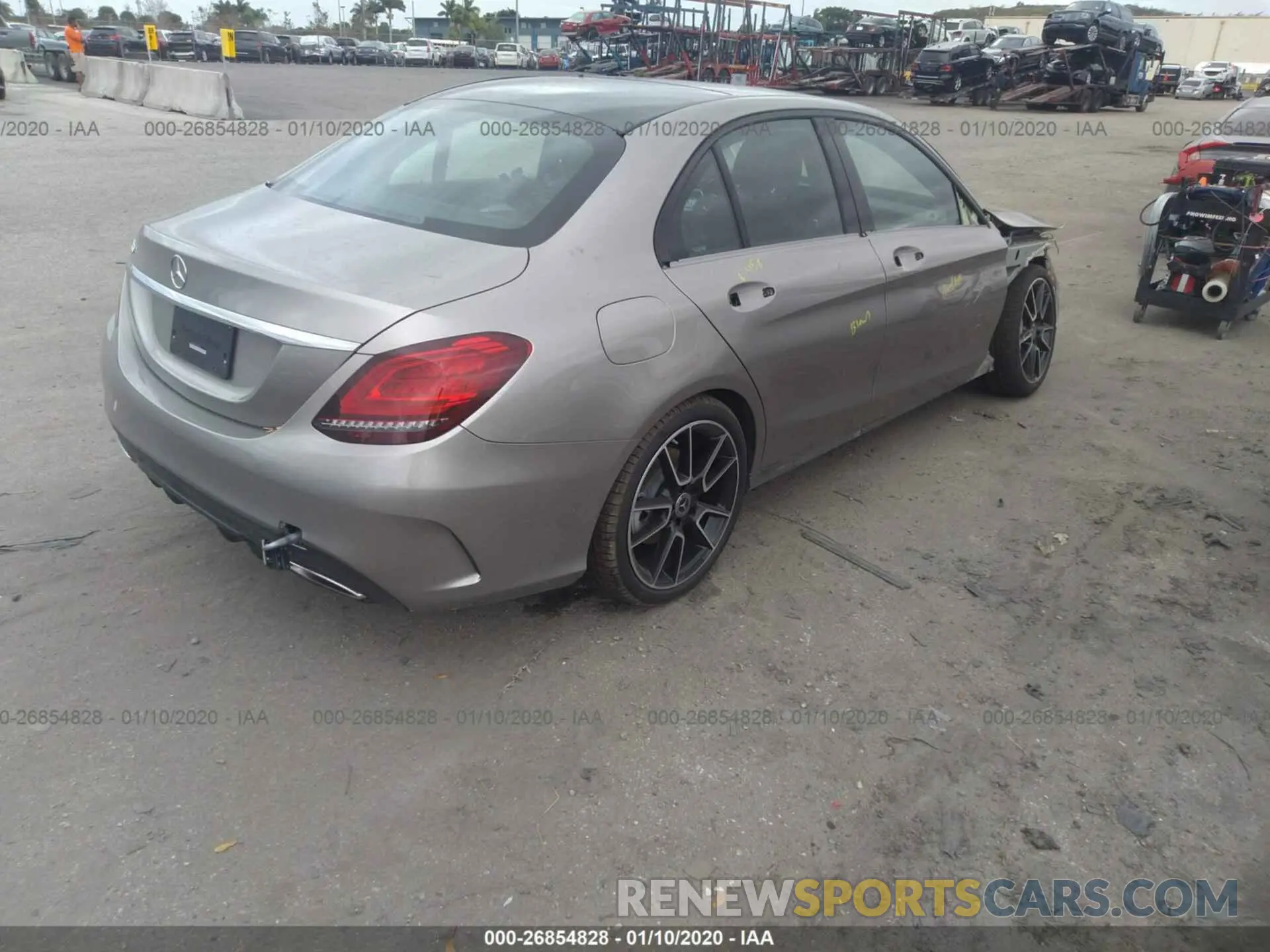 4 Photograph of a damaged car 55SWF8DB3KU318586 MERCEDES-BENZ C 2019