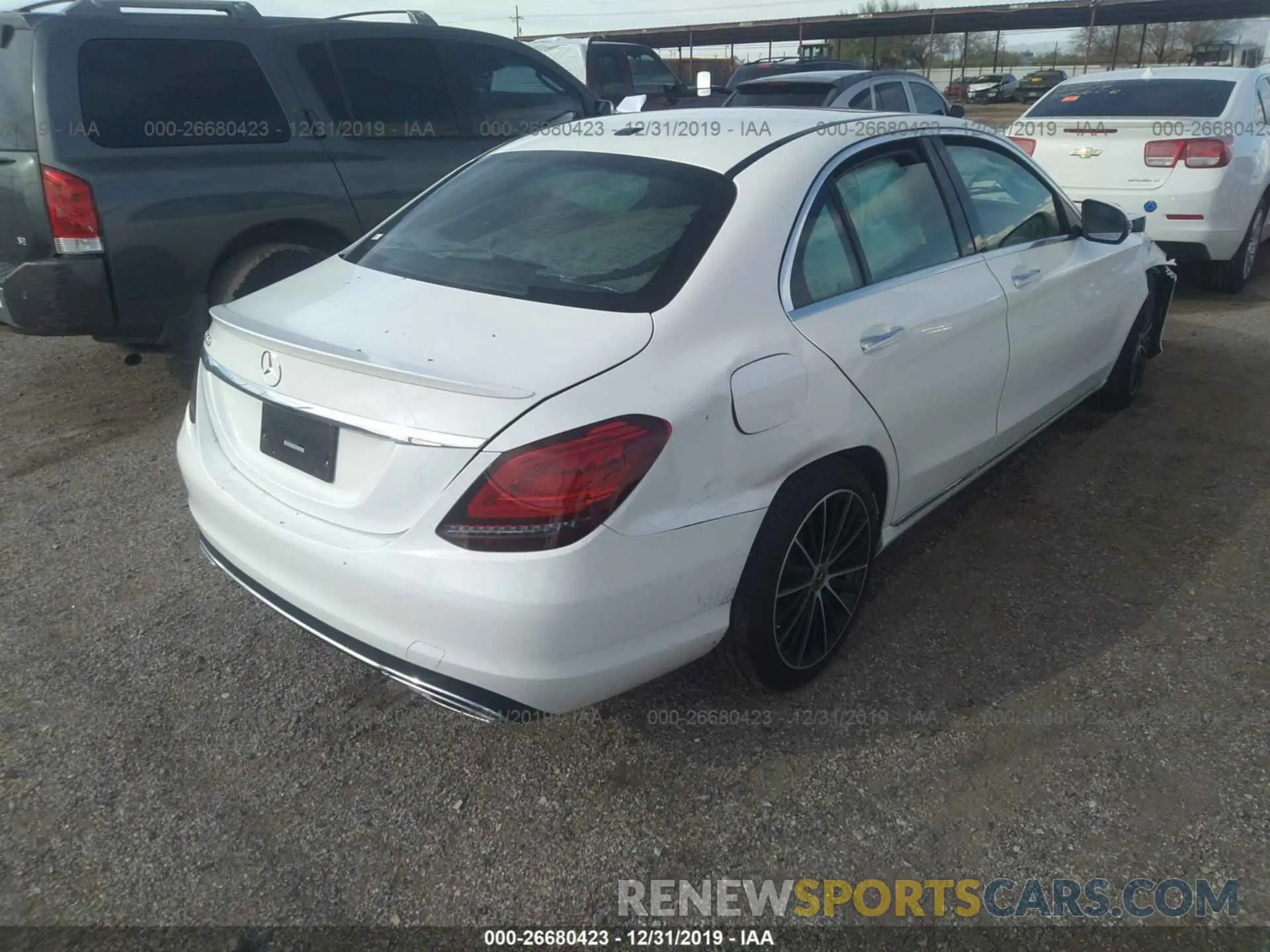 4 Photograph of a damaged car 55SWF8DB5KU302468 MERCEDES-BENZ C 2019