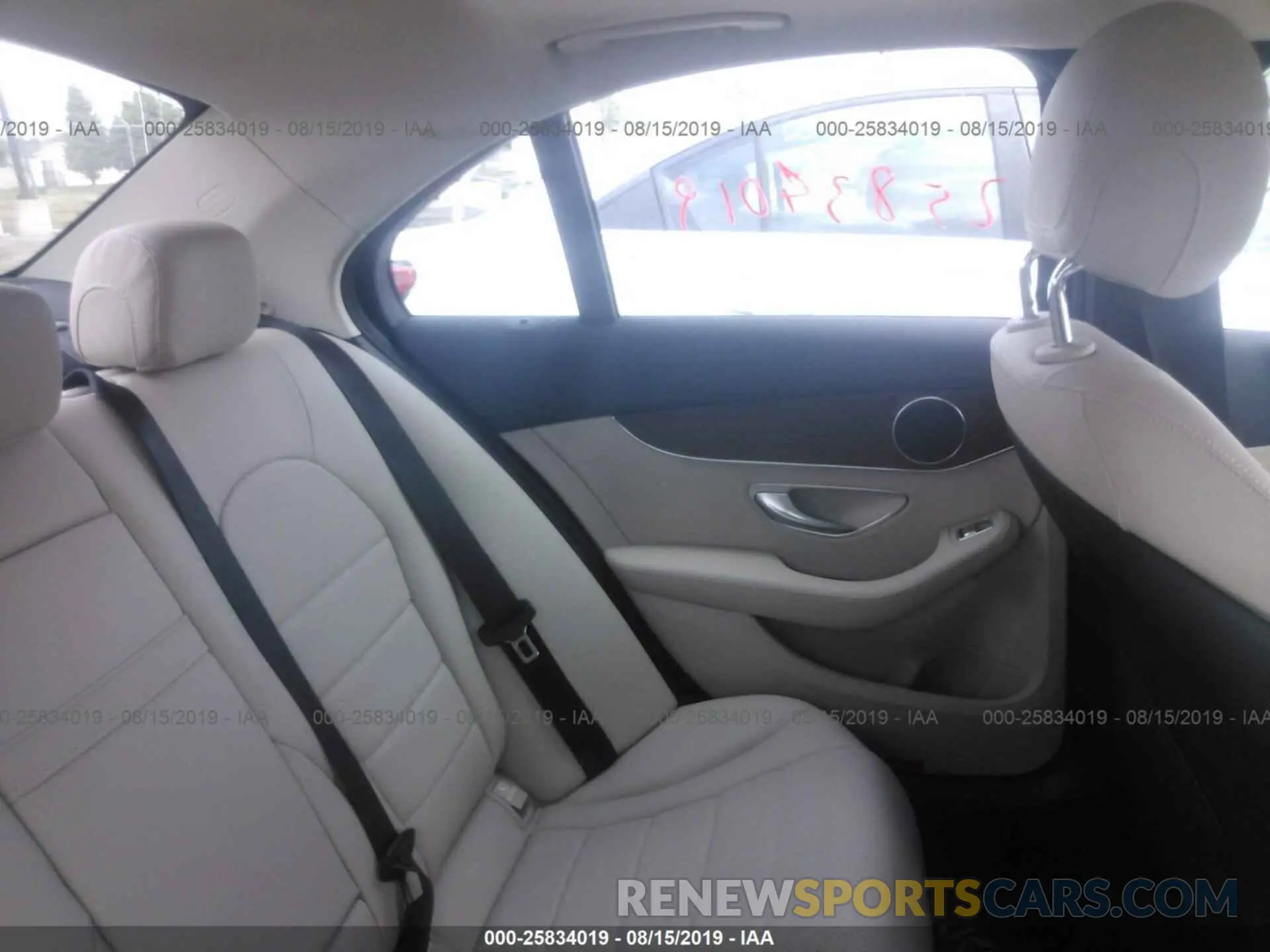 8 Photograph of a damaged car 55SWF8EB7KU290774 MERCEDES-BENZ C 2019
