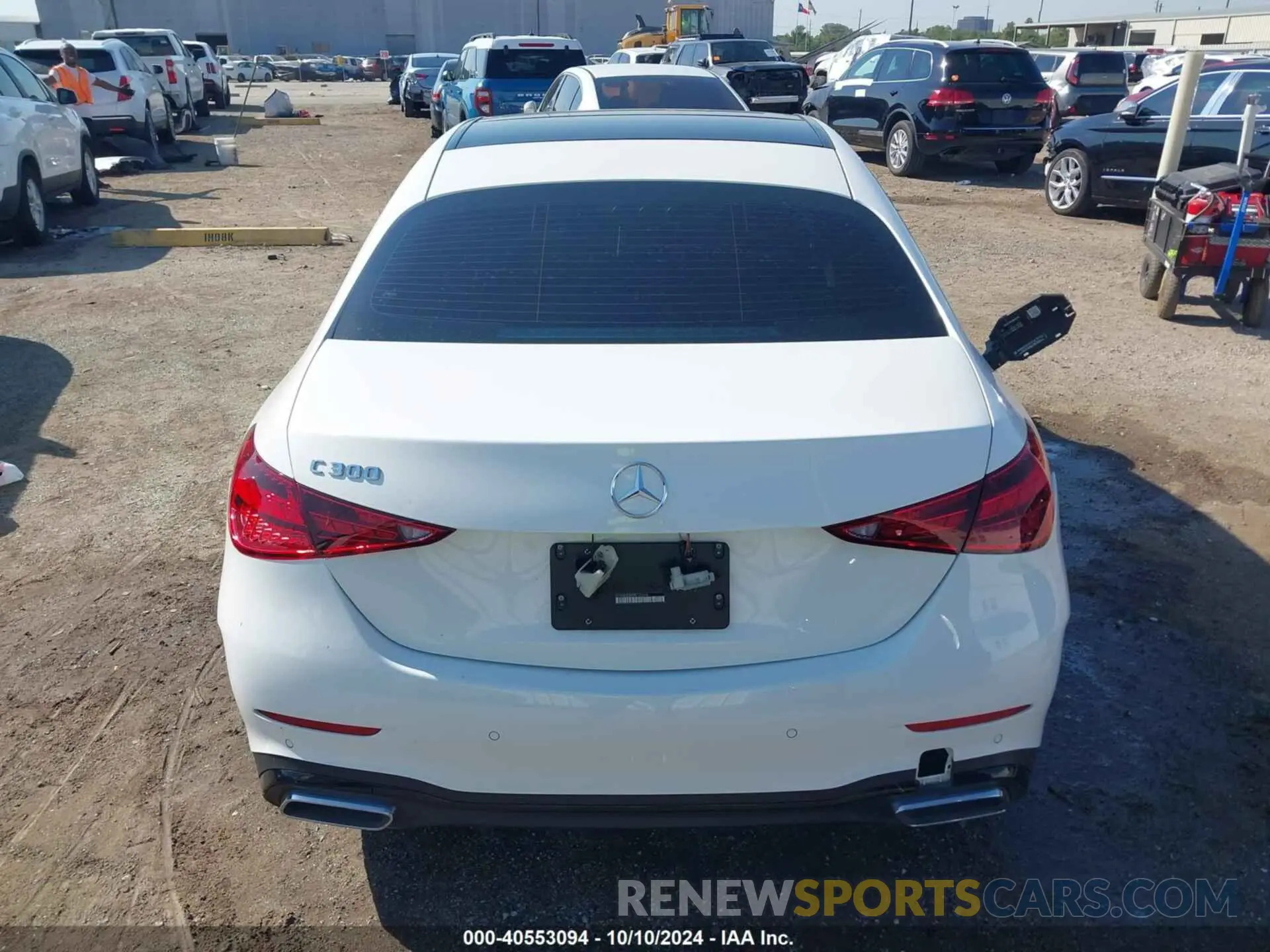 17 Photograph of a damaged car W1KAF4GB9PR123468 MERCEDES-BENZ C 2023