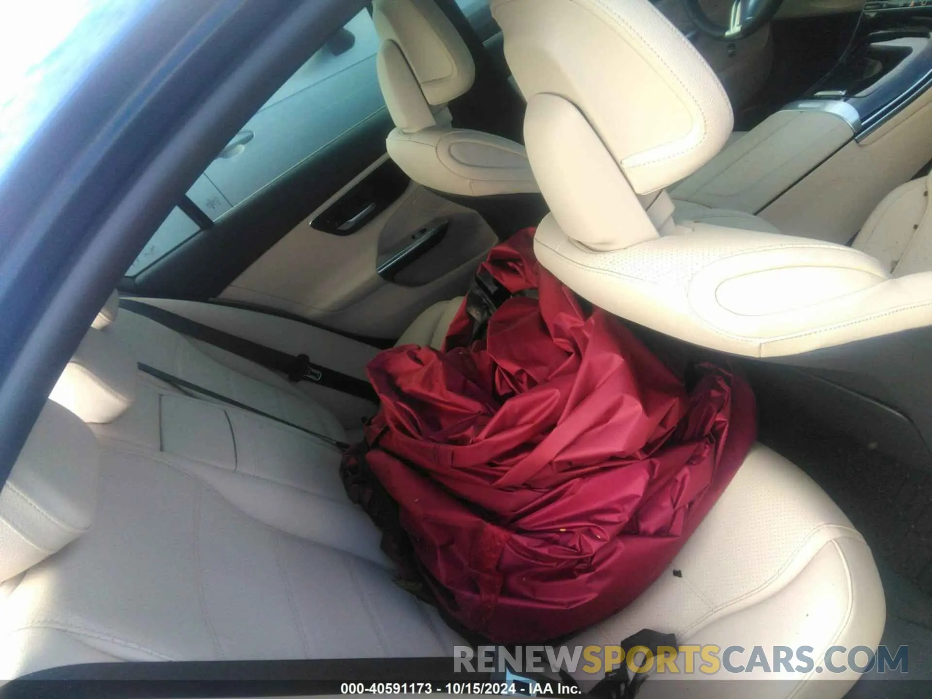 8 Photograph of a damaged car W1KAF4HB1PR145060 MERCEDES-BENZ C 2023