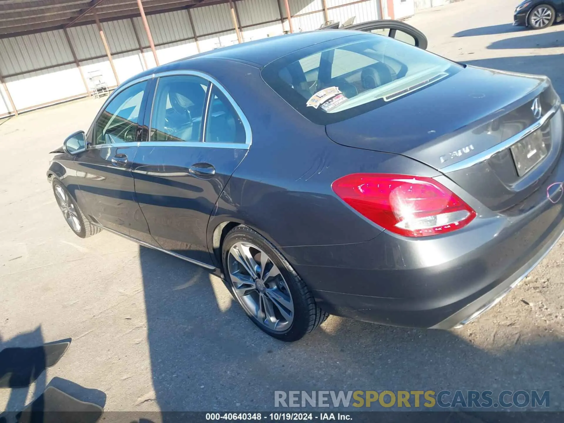 3 Фотография поврежденного автомобиля 55SWF4JB3GU165227 MERCEDES-BENZ C 300 2016