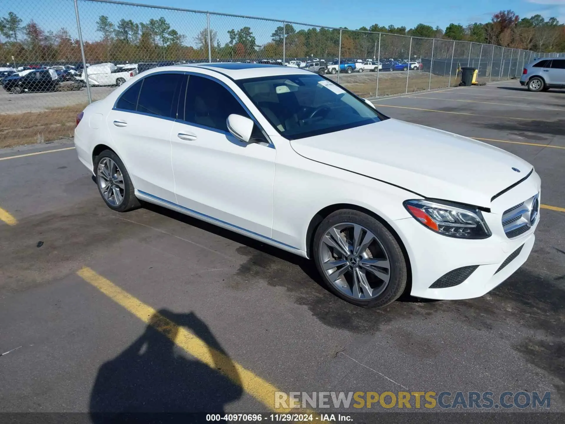1 Photograph of a damaged car 55SWF8DB0KU288673 MERCEDES-BENZ C 300 2019