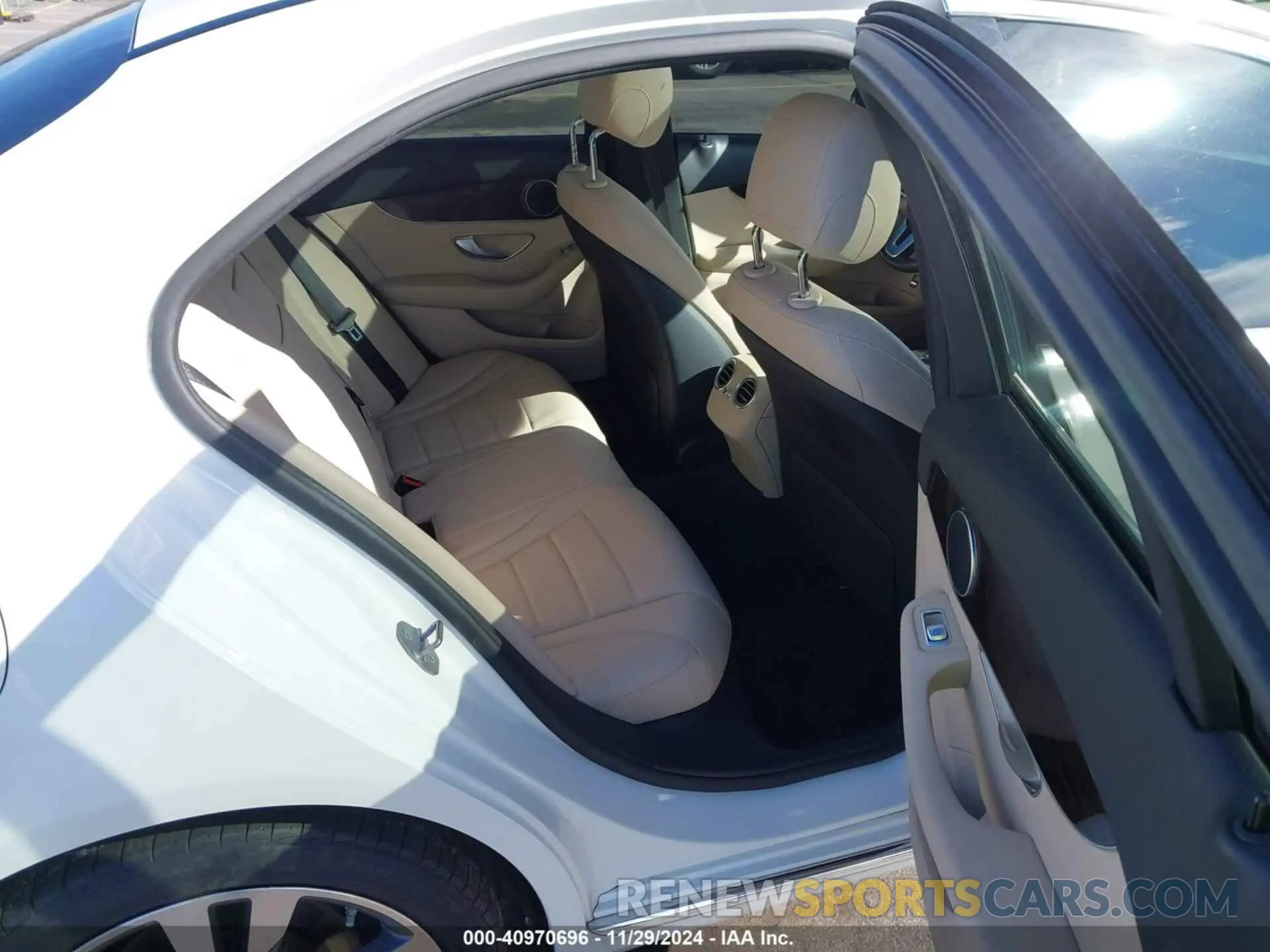 8 Photograph of a damaged car 55SWF8DB0KU288673 MERCEDES-BENZ C 300 2019