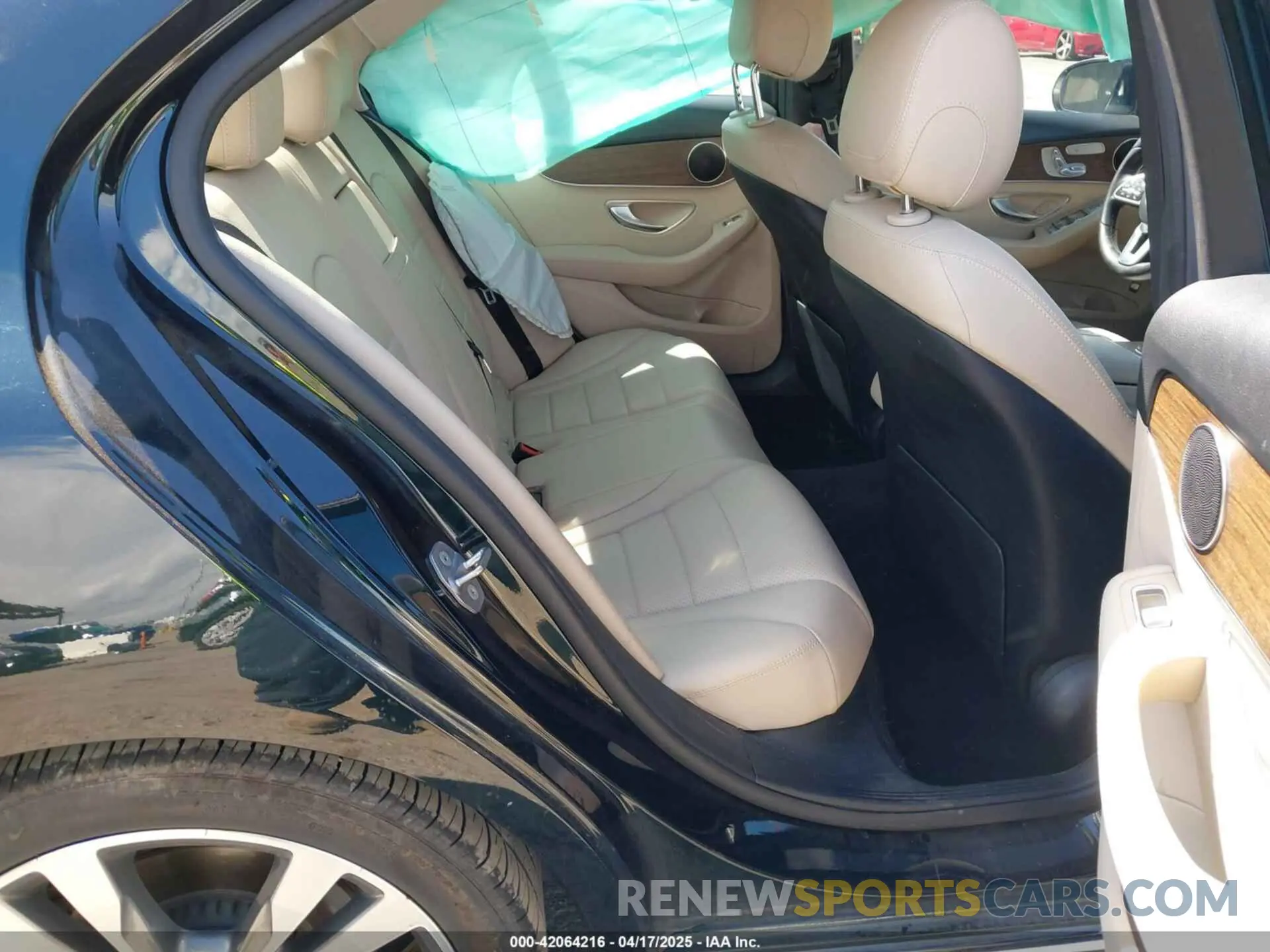 8 Photograph of a damaged car 55SWF8DB0KU307190 MERCEDES-BENZ C 300 2019