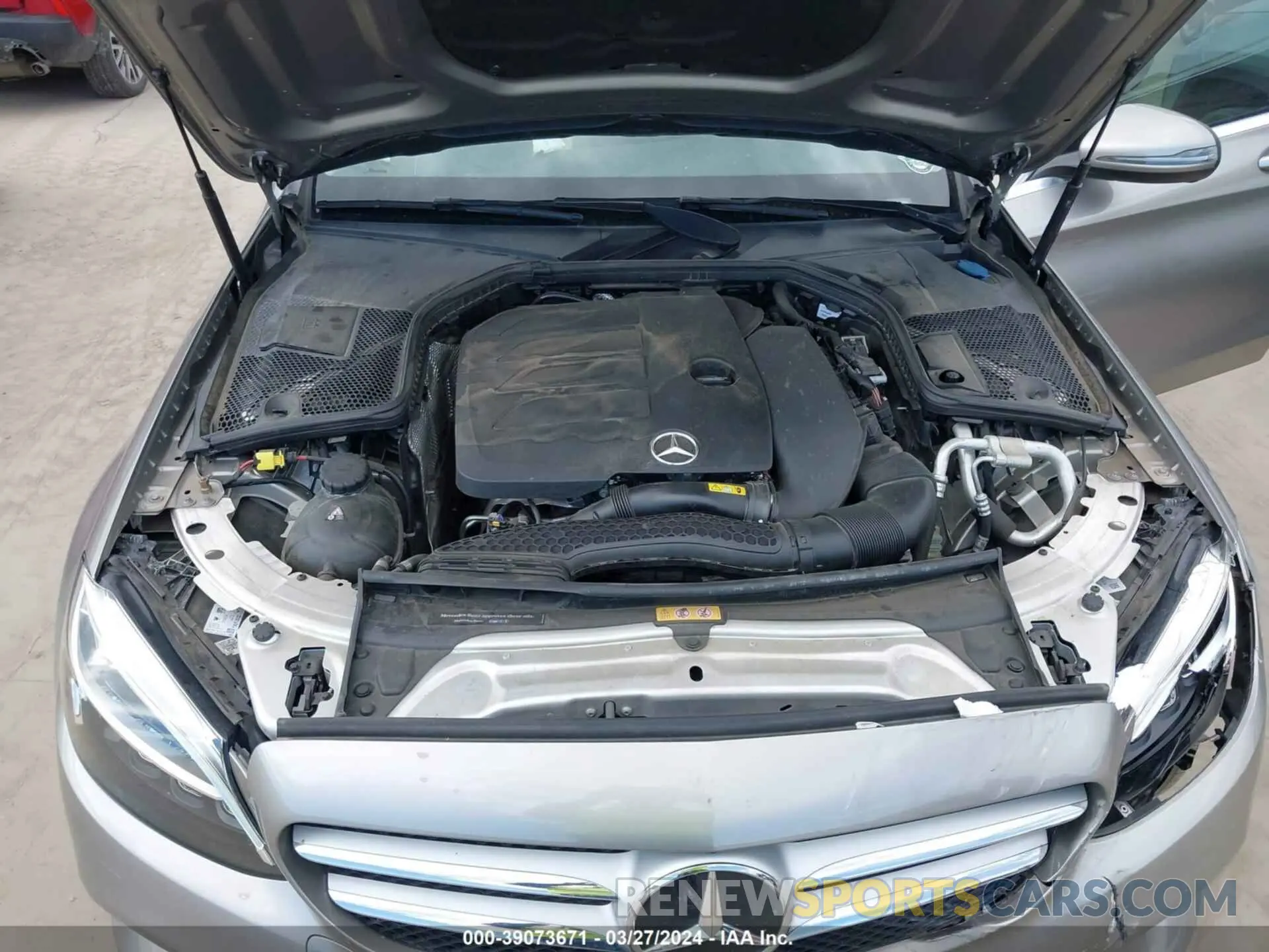 10 Photograph of a damaged car 55SWF8DB1KU296488 MERCEDES-BENZ C 300 2019