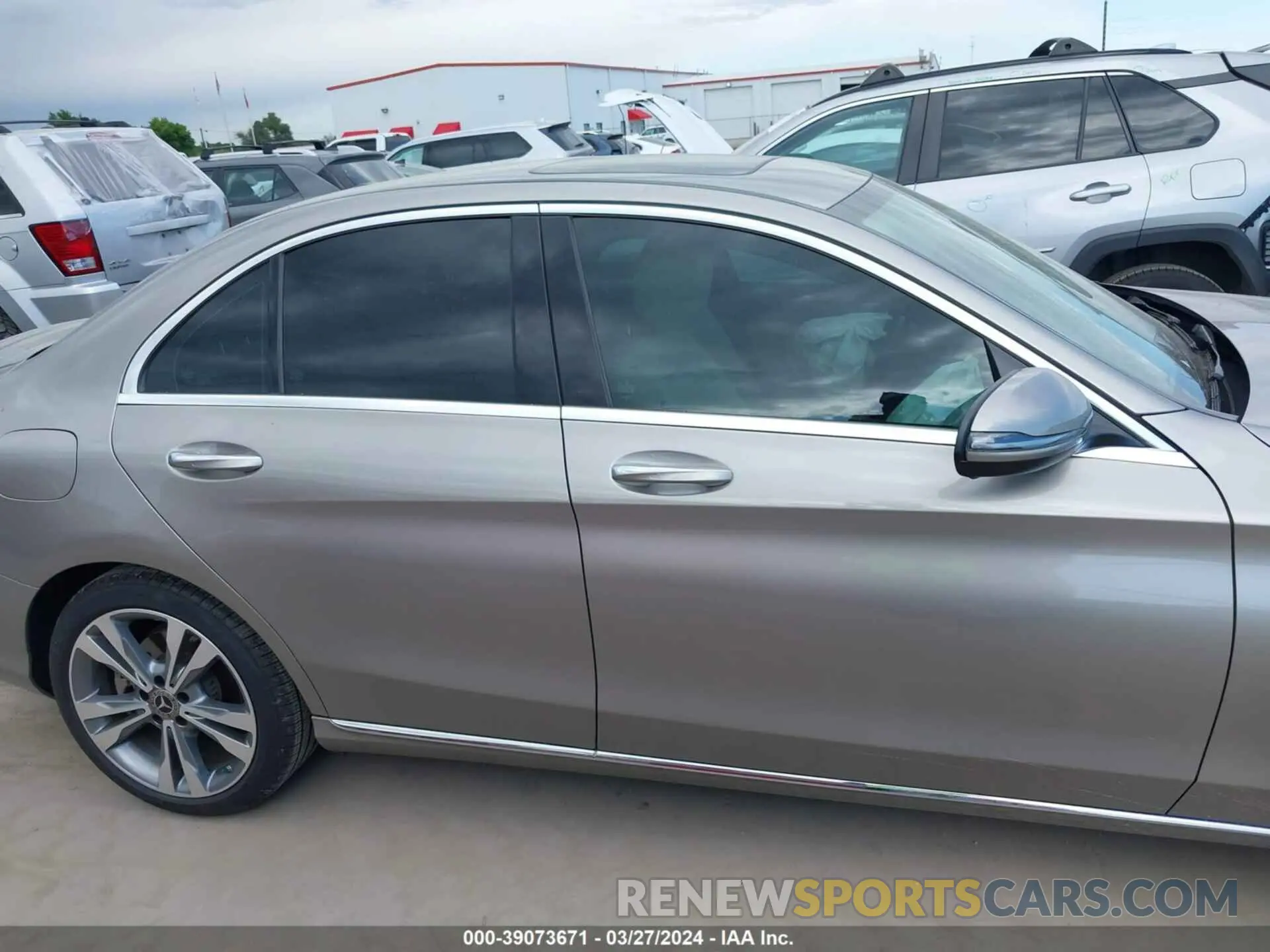 13 Photograph of a damaged car 55SWF8DB1KU296488 MERCEDES-BENZ C 300 2019