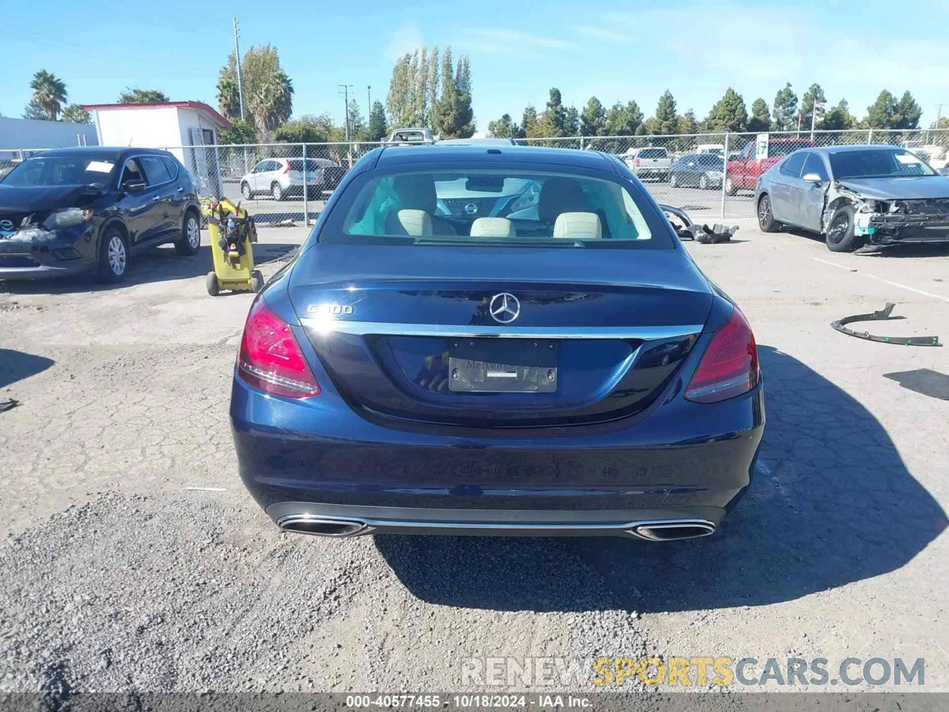17 Photograph of a damaged car 55SWF8DB1KU306761 MERCEDES-BENZ C 300 2019