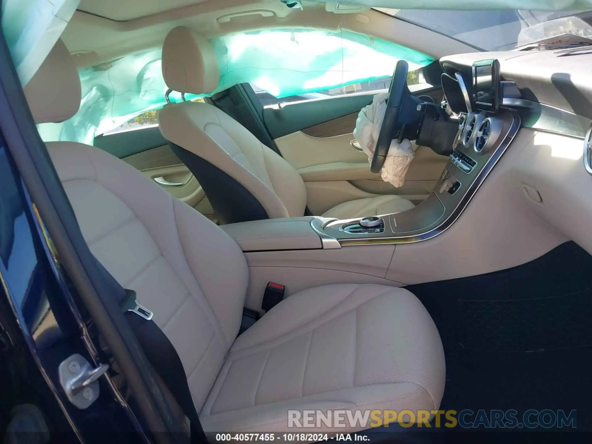 5 Photograph of a damaged car 55SWF8DB1KU306761 MERCEDES-BENZ C 300 2019