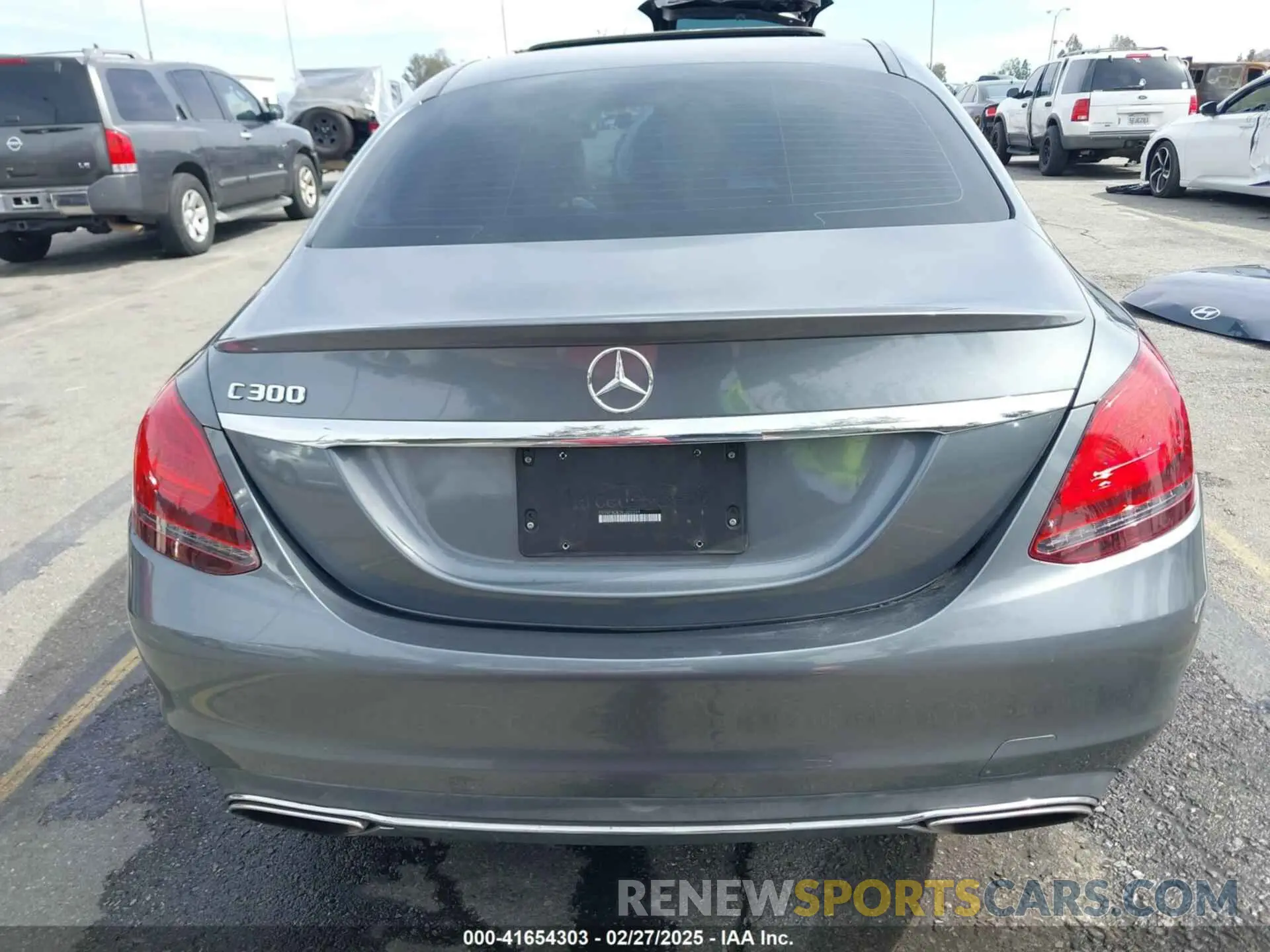 15 Фотография поврежденного автомобиля 55SWF8DB2KU300399 MERCEDES-BENZ C 300 2019