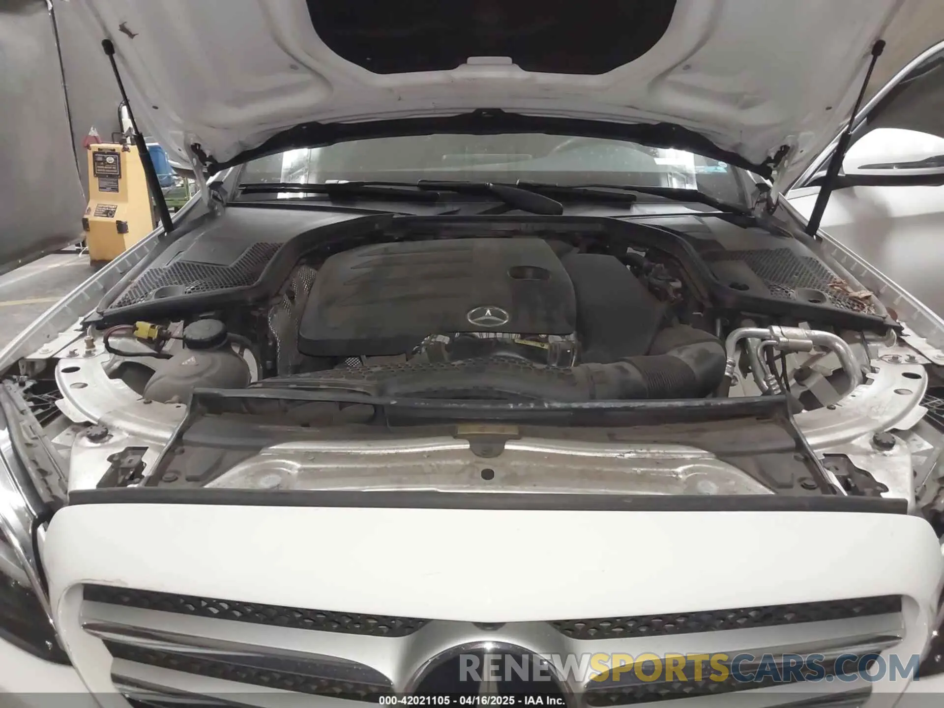 10 Photograph of a damaged car 55SWF8DB2KU304288 MERCEDES-BENZ C 300 2019