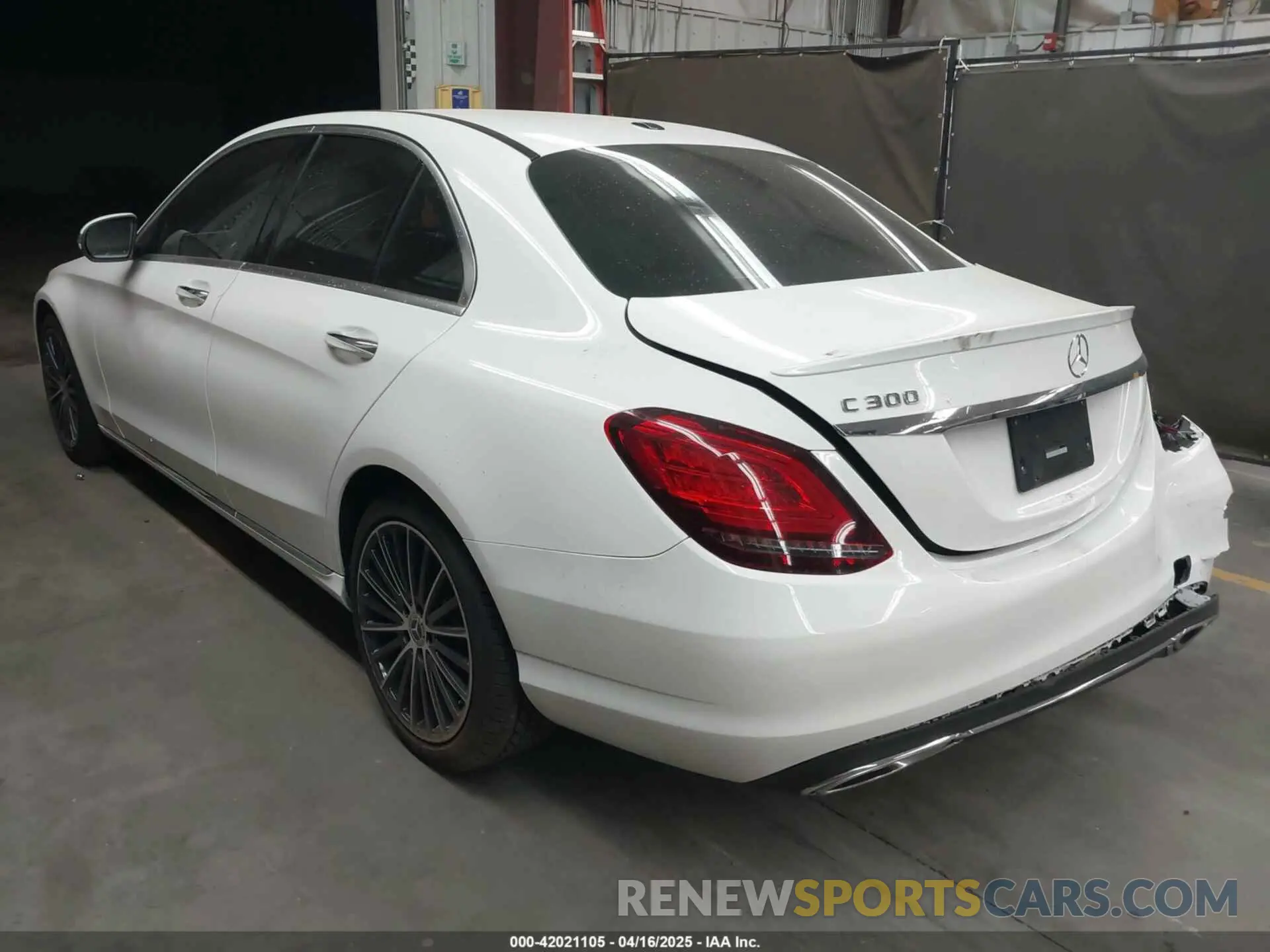 3 Photograph of a damaged car 55SWF8DB2KU304288 MERCEDES-BENZ C 300 2019