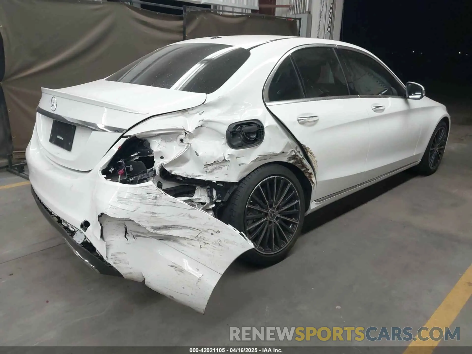 4 Photograph of a damaged car 55SWF8DB2KU304288 MERCEDES-BENZ C 300 2019