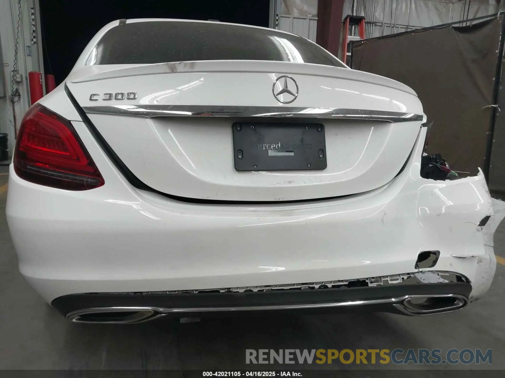 6 Photograph of a damaged car 55SWF8DB2KU304288 MERCEDES-BENZ C 300 2019