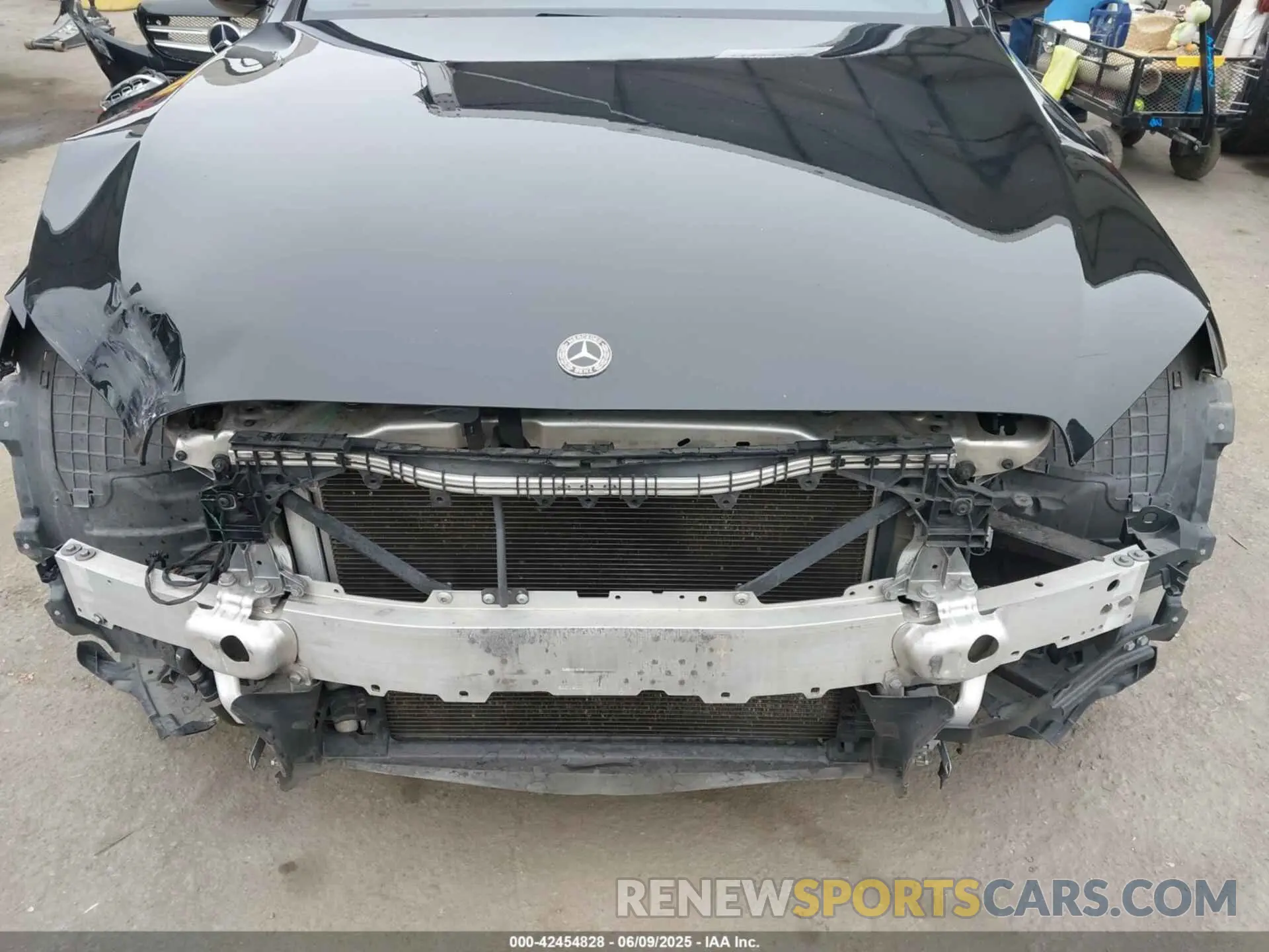 6 Photograph of a damaged car 55SWF8DB2KU315534 MERCEDES-BENZ C 300 2019