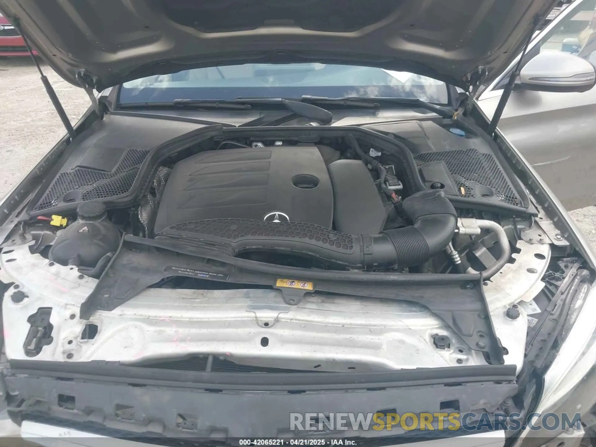 10 Photograph of a damaged car 55SWF8DB3KU295407 MERCEDES-BENZ C 300 2019