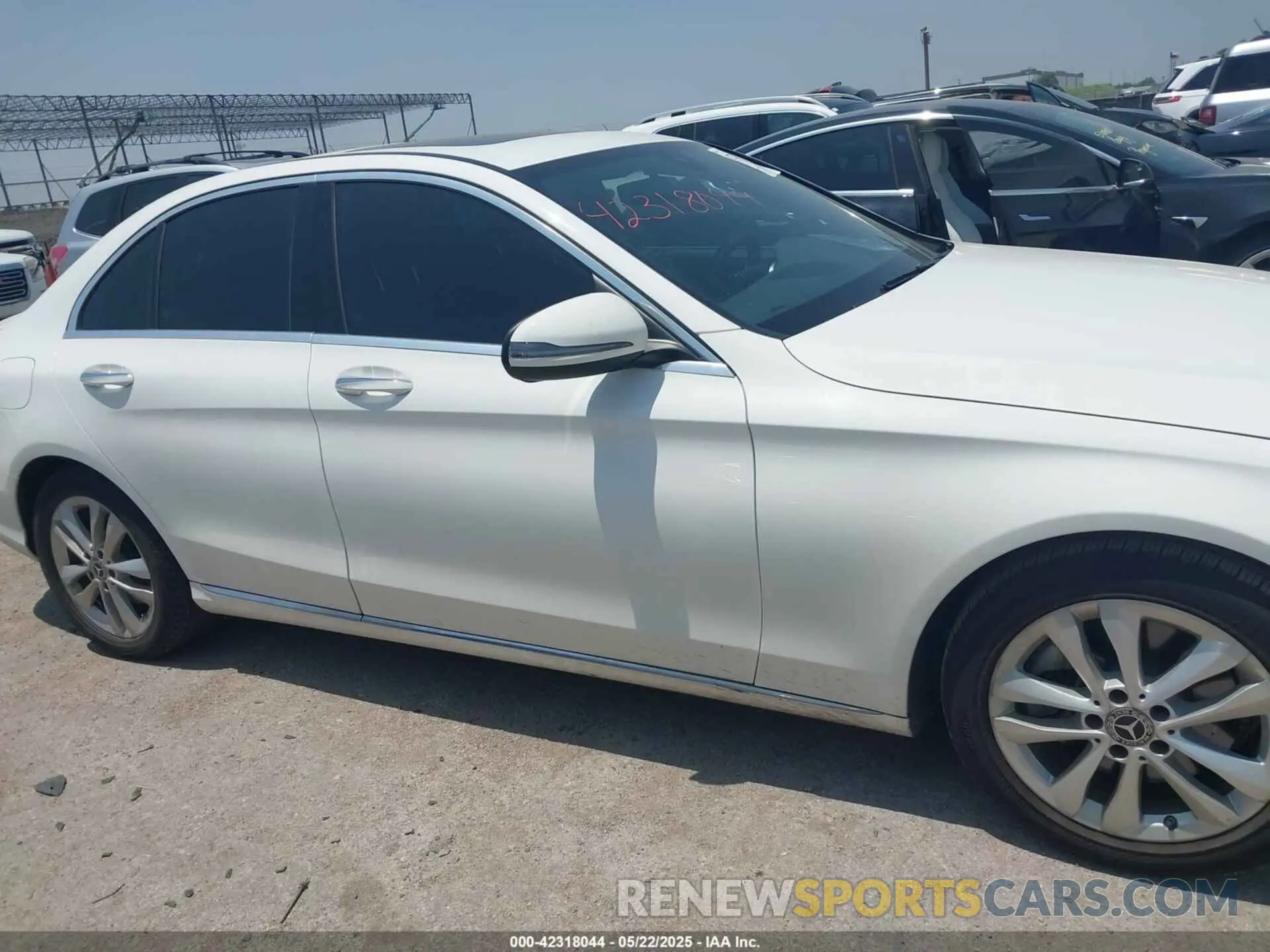 13 Фотография поврежденного автомобиля 55SWF8DB3KU304610 MERCEDES-BENZ C 300 2019