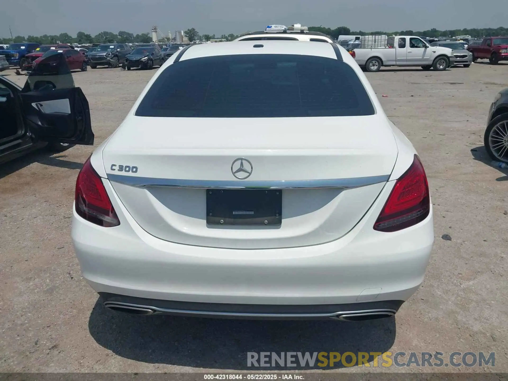 16 Фотография поврежденного автомобиля 55SWF8DB3KU304610 MERCEDES-BENZ C 300 2019
