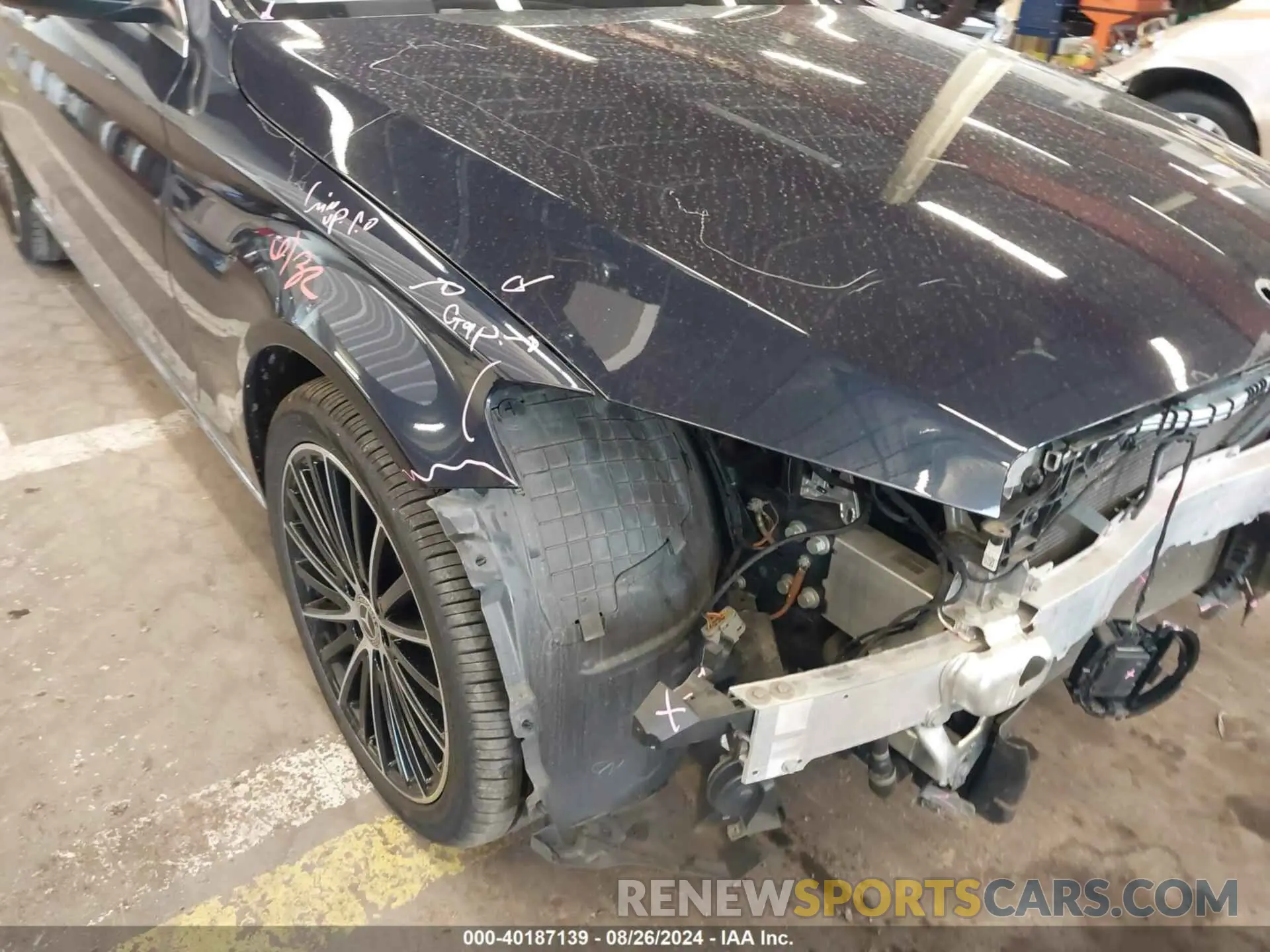 18 Photograph of a damaged car 55SWF8DB3KU314764 MERCEDES-BENZ C 300 2019