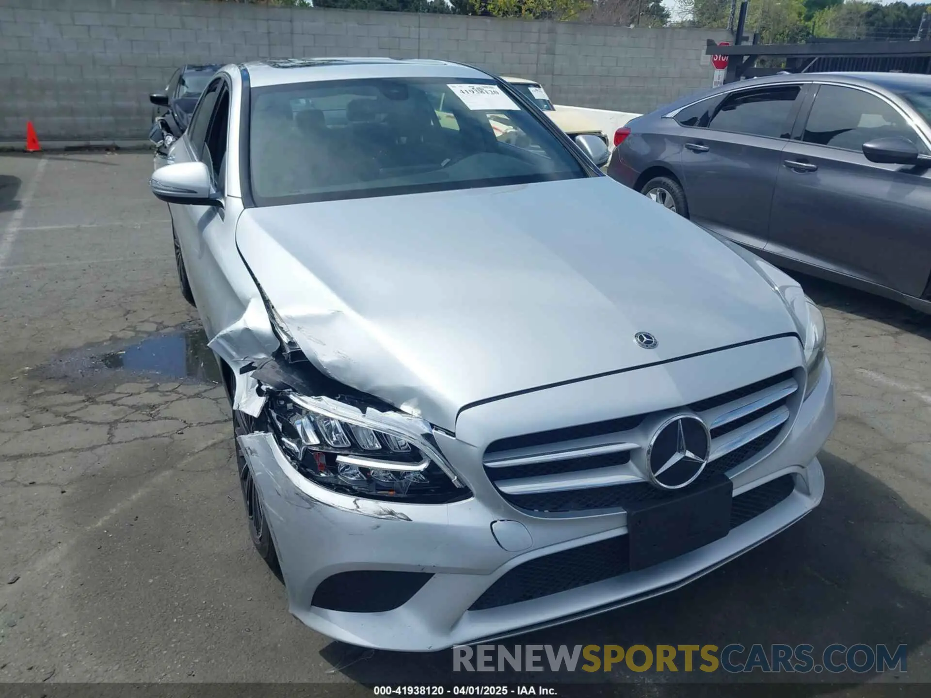 1 Фотография поврежденного автомобиля 55SWF8DB3KU319429 MERCEDES-BENZ C 300 2019