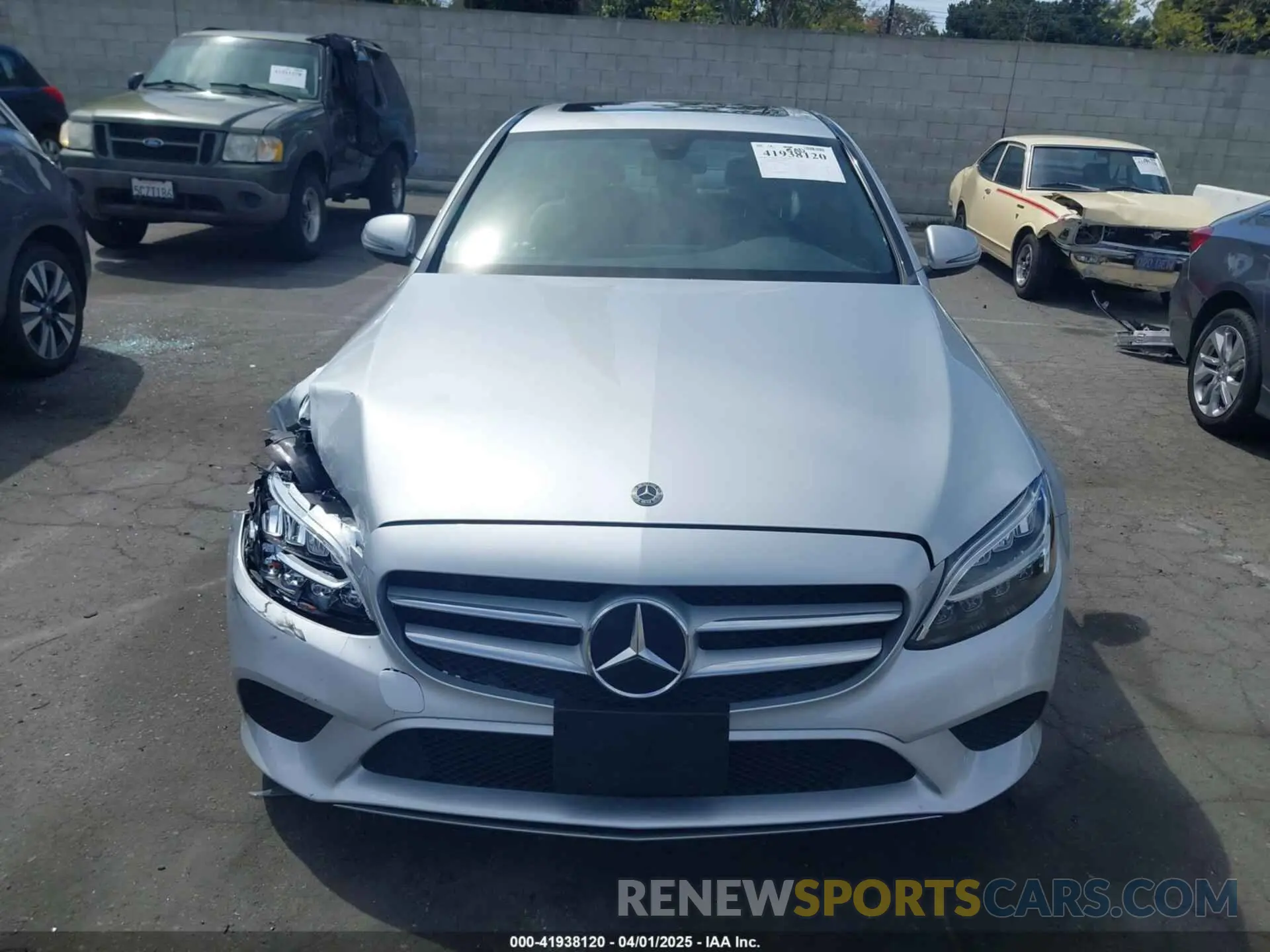 11 Фотография поврежденного автомобиля 55SWF8DB3KU319429 MERCEDES-BENZ C 300 2019