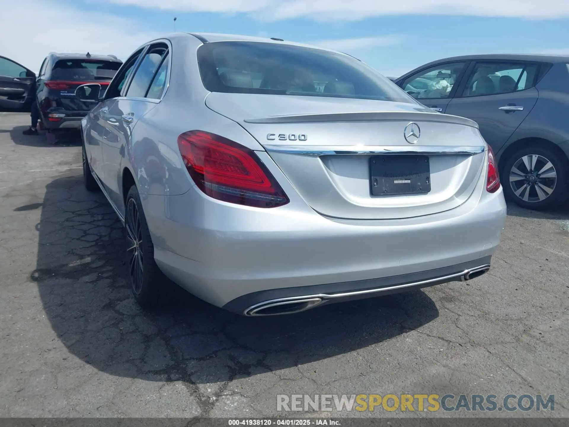 3 Фотография поврежденного автомобиля 55SWF8DB3KU319429 MERCEDES-BENZ C 300 2019