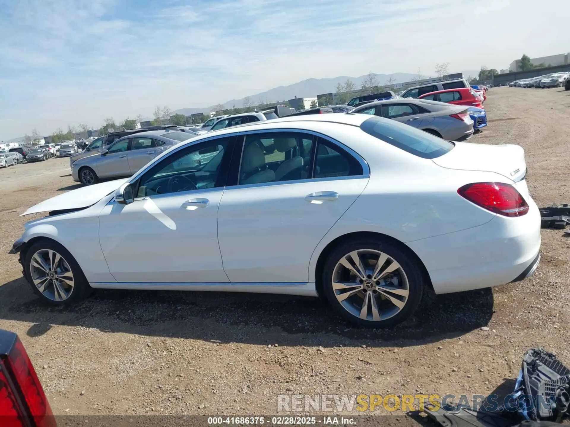 15 Фотография поврежденного автомобиля 55SWF8DB4KU312604 MERCEDES-BENZ C 300 2019