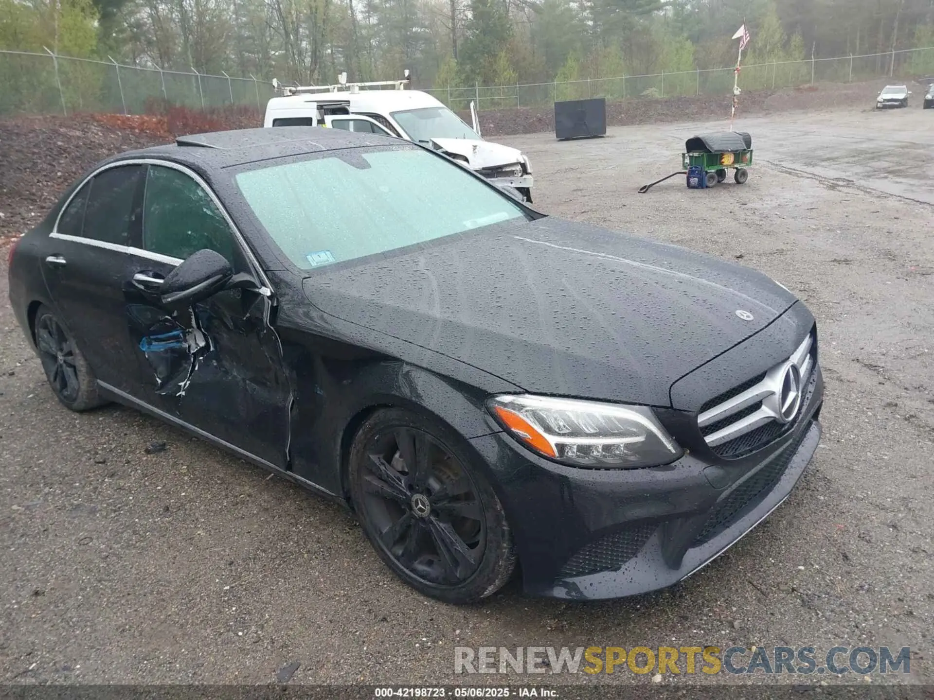 1 Photograph of a damaged car 55SWF8DB5KU307749 MERCEDES-BENZ C 300 2019