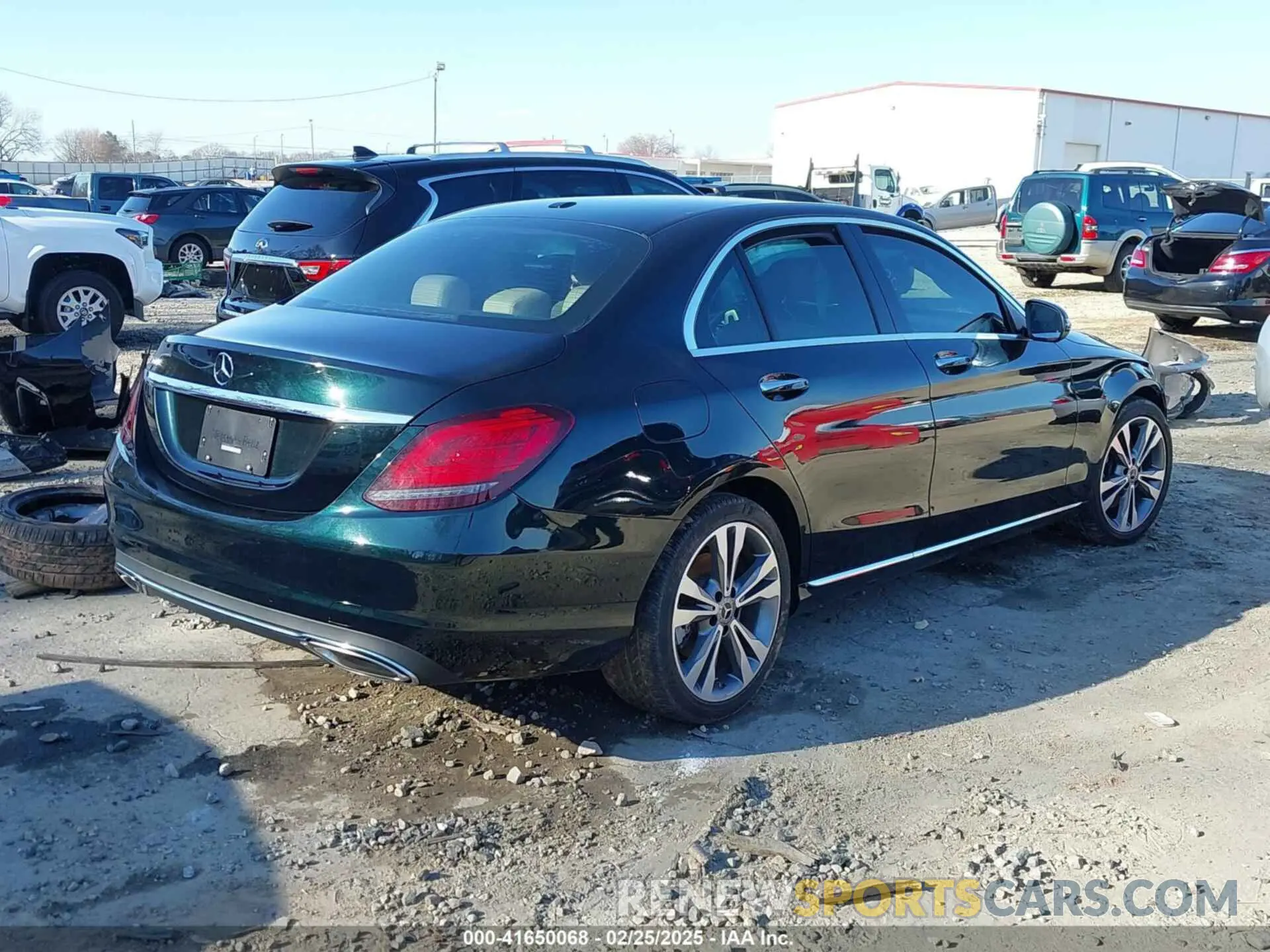 4 Photograph of a damaged car 55SWF8DB5KU311316 MERCEDES-BENZ C 300 2019