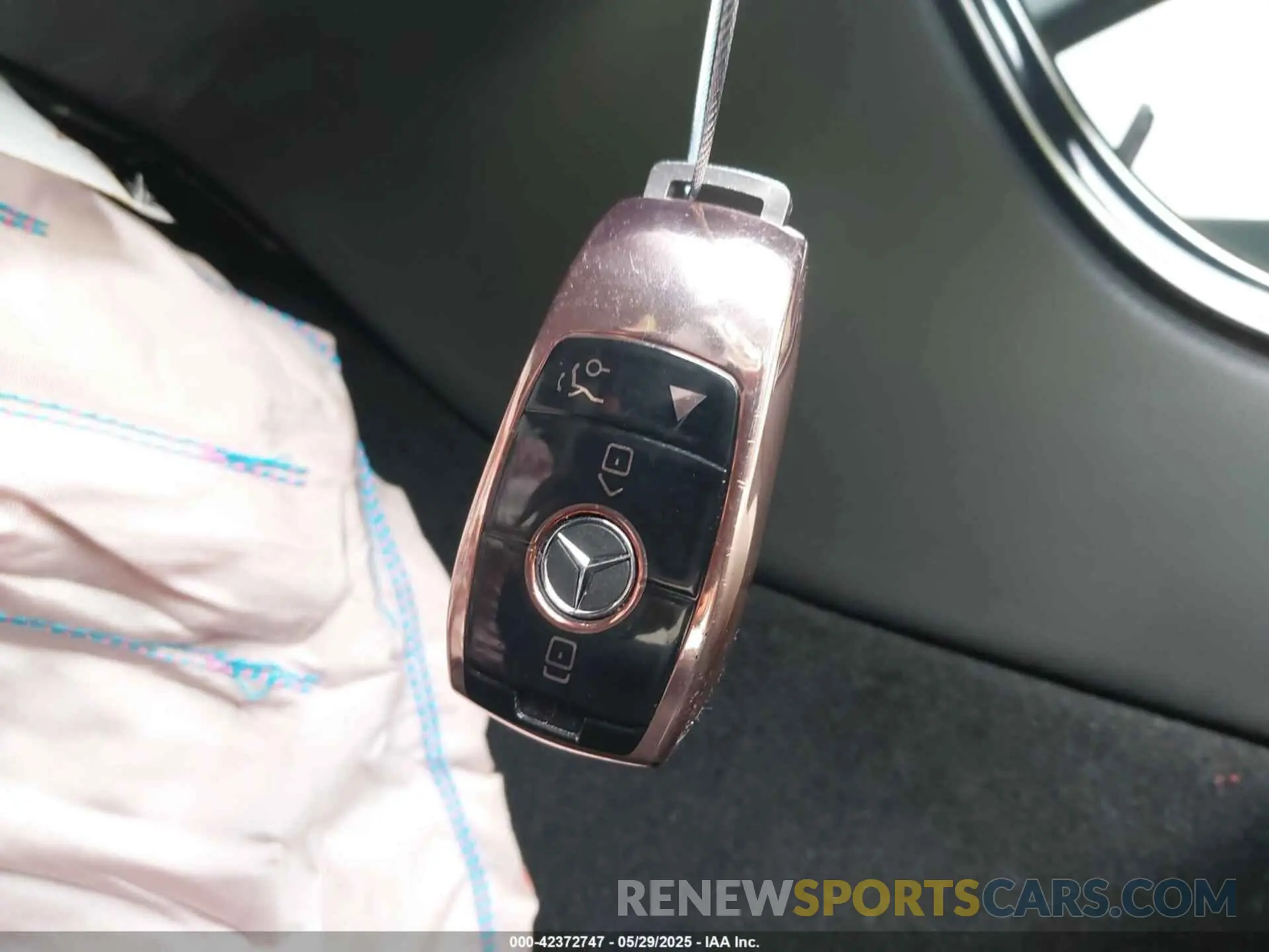 11 Photograph of a damaged car 55SWF8DB6KU311910 MERCEDES-BENZ C 300 2019